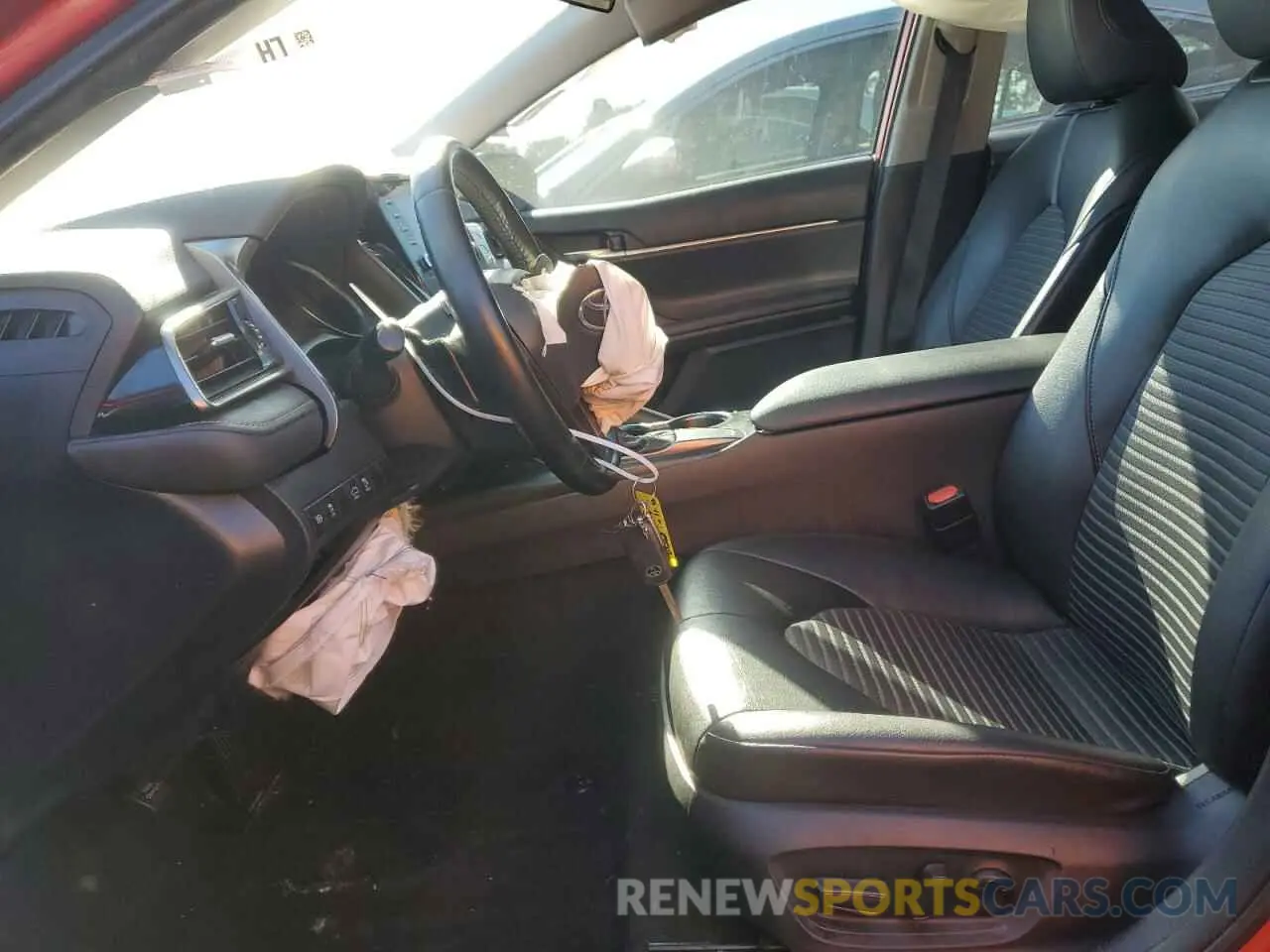 7 Photograph of a damaged car 4T1G11AK8MU436574 TOYOTA CAMRY 2021