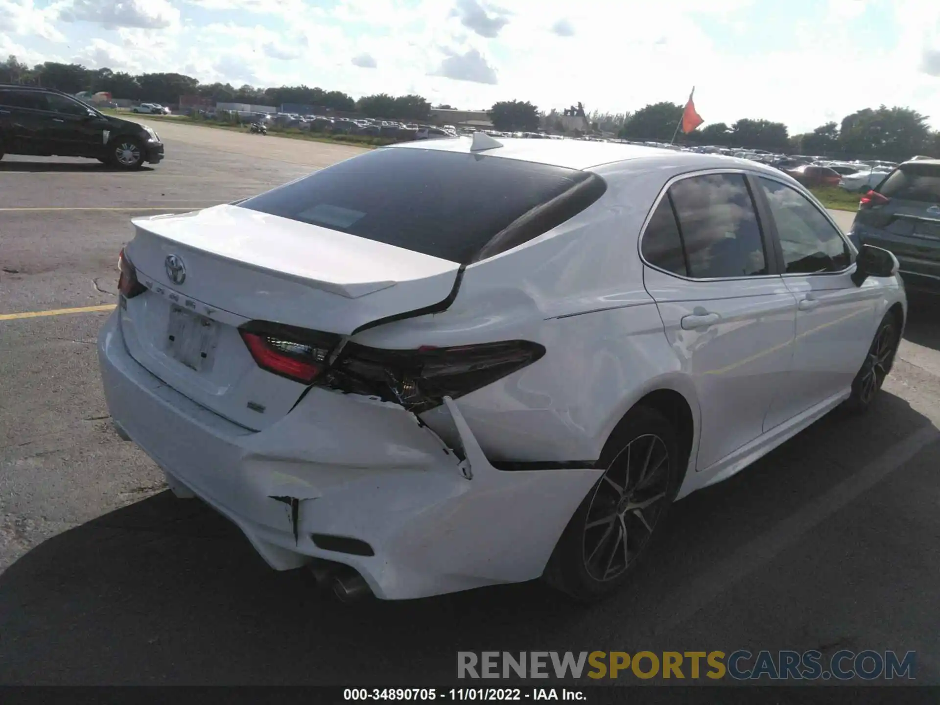 6 Photograph of a damaged car 4T1G11AK8MU449910 TOYOTA CAMRY 2021