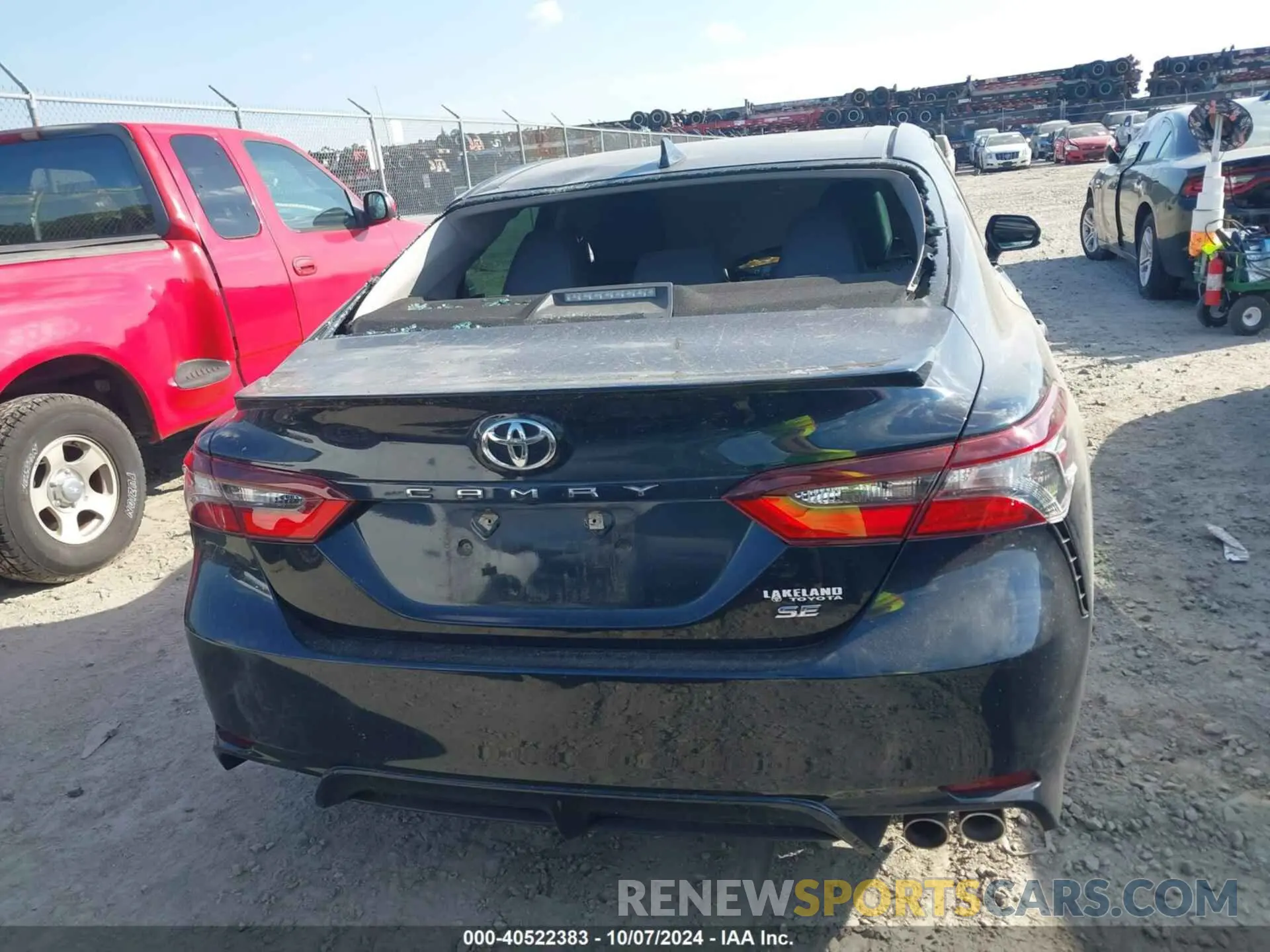 16 Photograph of a damaged car 4T1G11AK8MU465329 TOYOTA CAMRY 2021