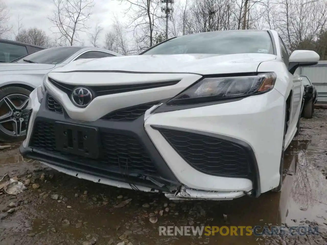 9 Photograph of a damaged car 4T1G11AK8MU467307 TOYOTA CAMRY 2021