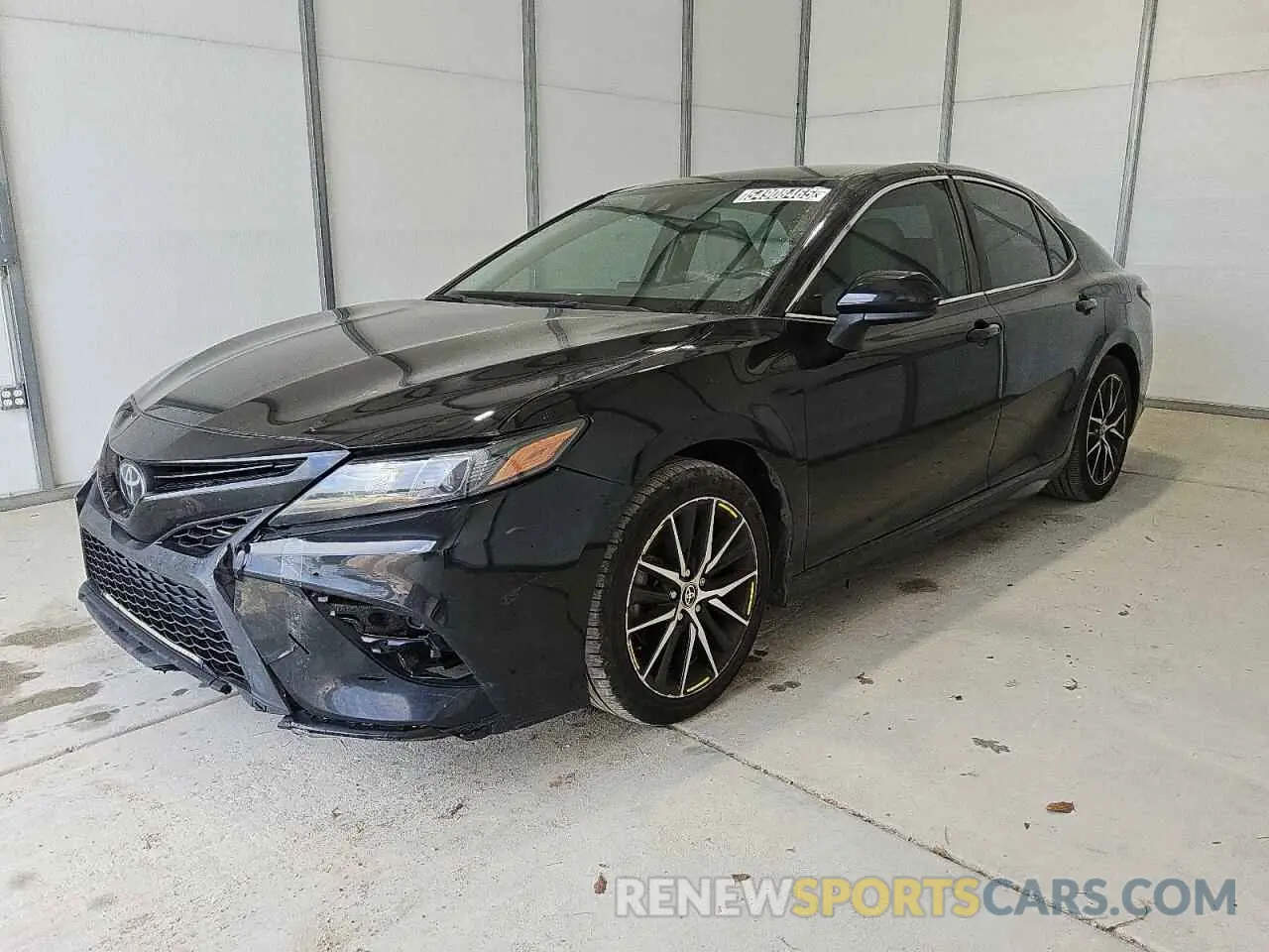 1 Photograph of a damaged car 4T1G11AK8MU472331 TOYOTA CAMRY 2021