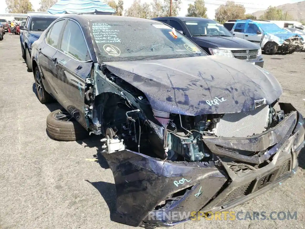 1 Photograph of a damaged car 4T1G11AK8MU484737 TOYOTA CAMRY 2021