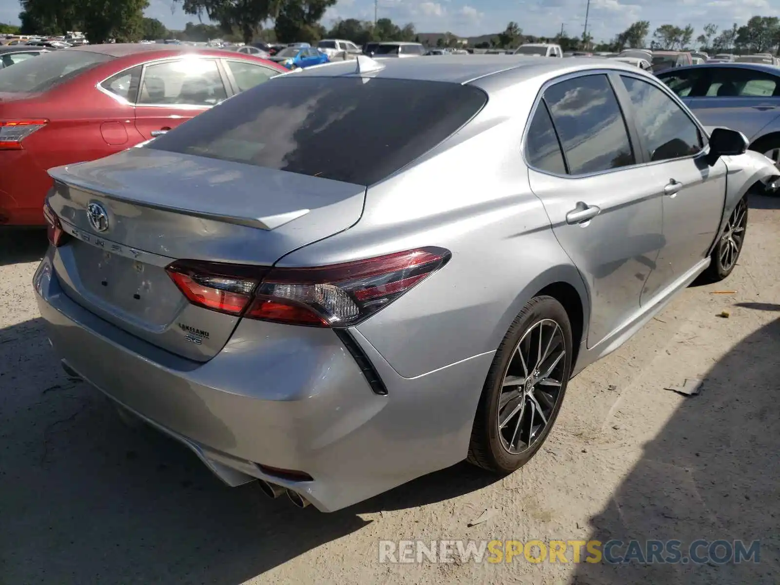 4 Photograph of a damaged car 4T1G11AK8MU514187 TOYOTA CAMRY 2021