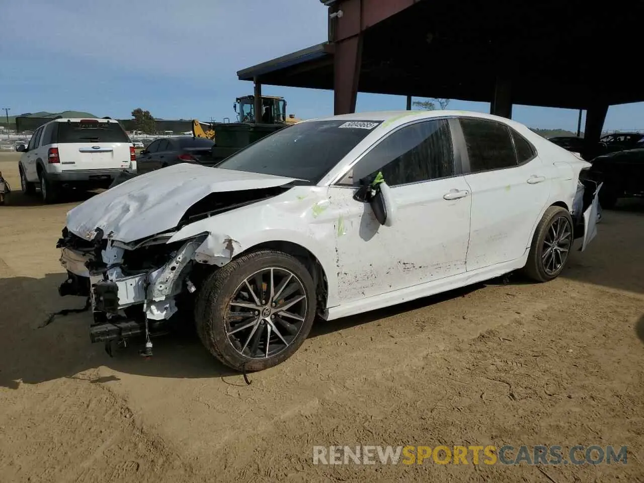 1 Photograph of a damaged car 4T1G11AK8MU516411 TOYOTA CAMRY 2021