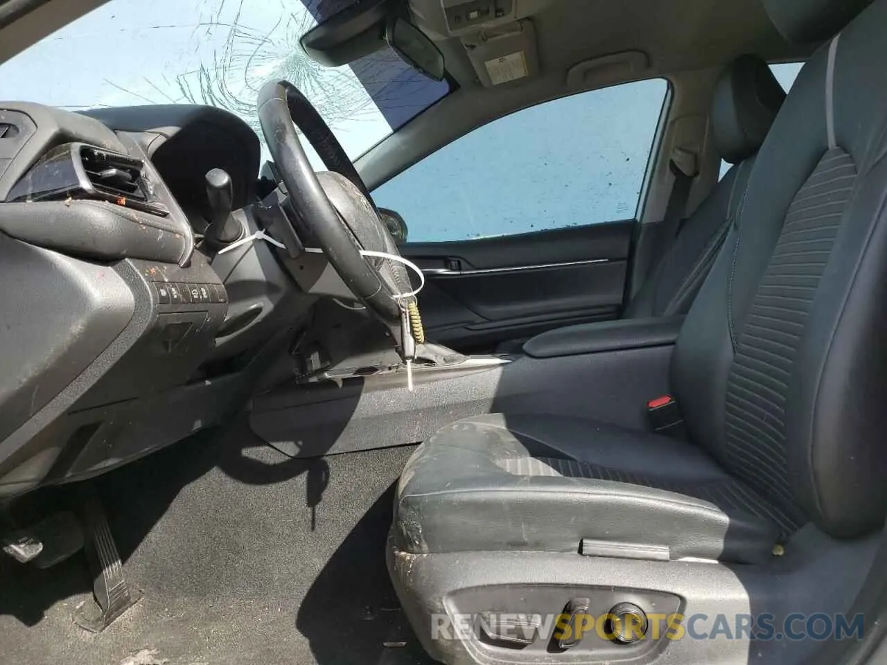 7 Photograph of a damaged car 4T1G11AK8MU516411 TOYOTA CAMRY 2021