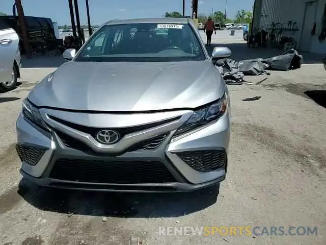 14 Photograph of a damaged car 4T1G11AK8MU517123 TOYOTA CAMRY 2021