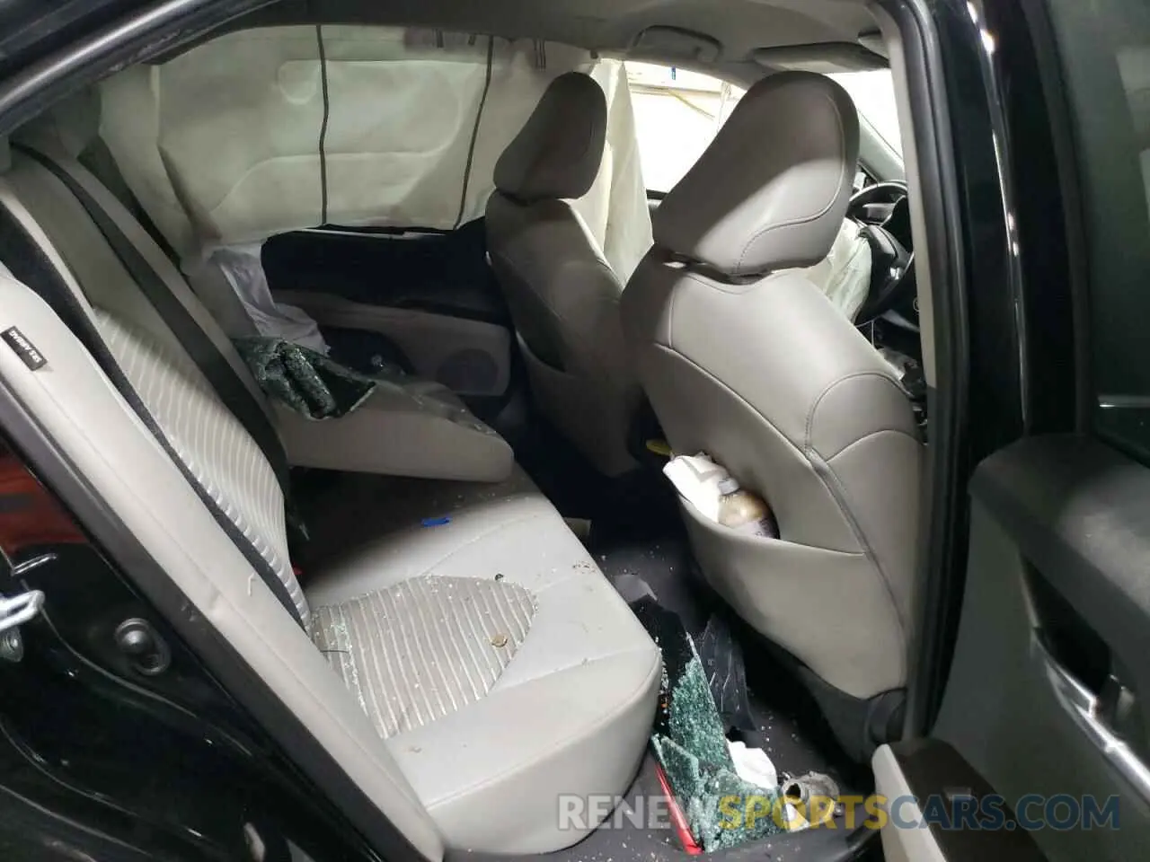 10 Photograph of a damaged car 4T1G11AK8MU522838 TOYOTA CAMRY 2021