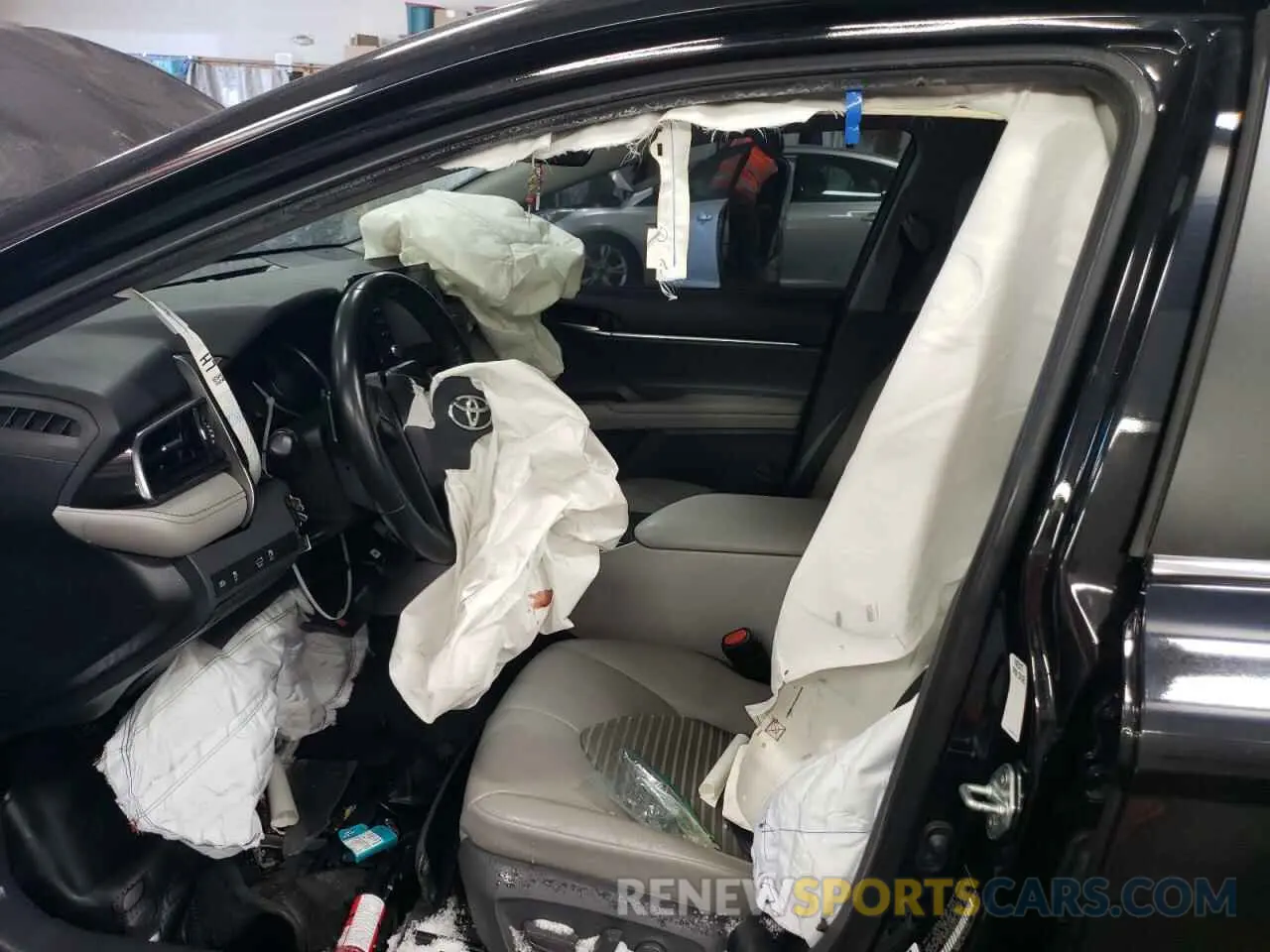 7 Photograph of a damaged car 4T1G11AK8MU522838 TOYOTA CAMRY 2021
