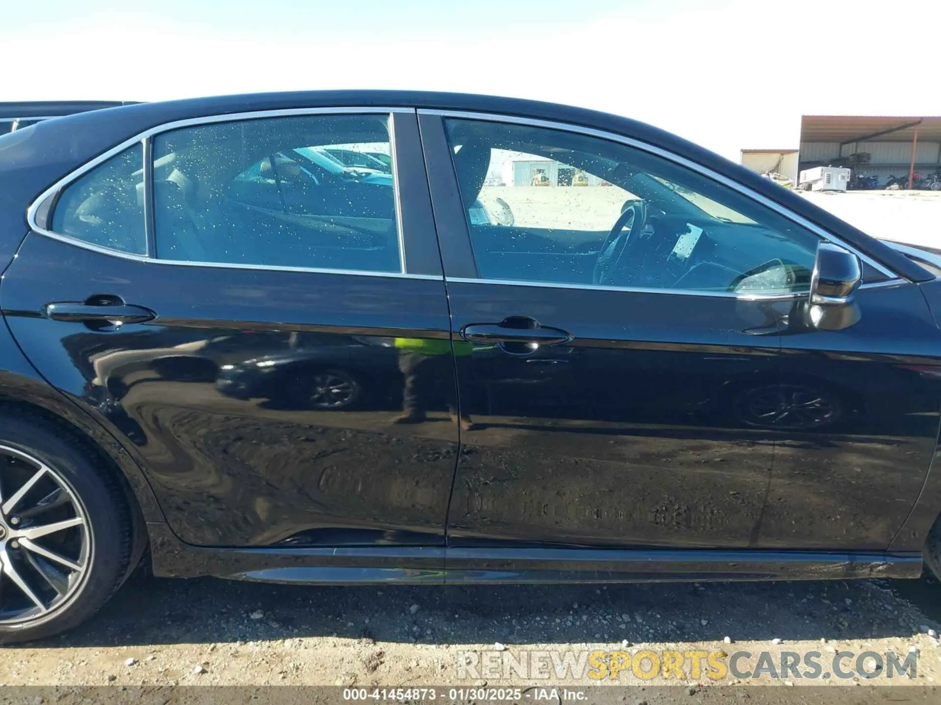 14 Photograph of a damaged car 4T1G11AK8MU523049 TOYOTA CAMRY 2021