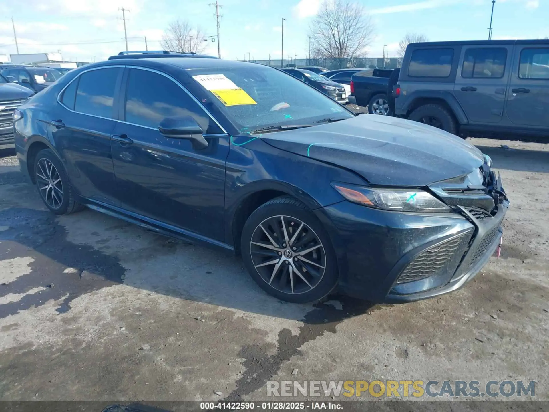 1 Photograph of a damaged car 4T1G11AK8MU527456 TOYOTA CAMRY 2021
