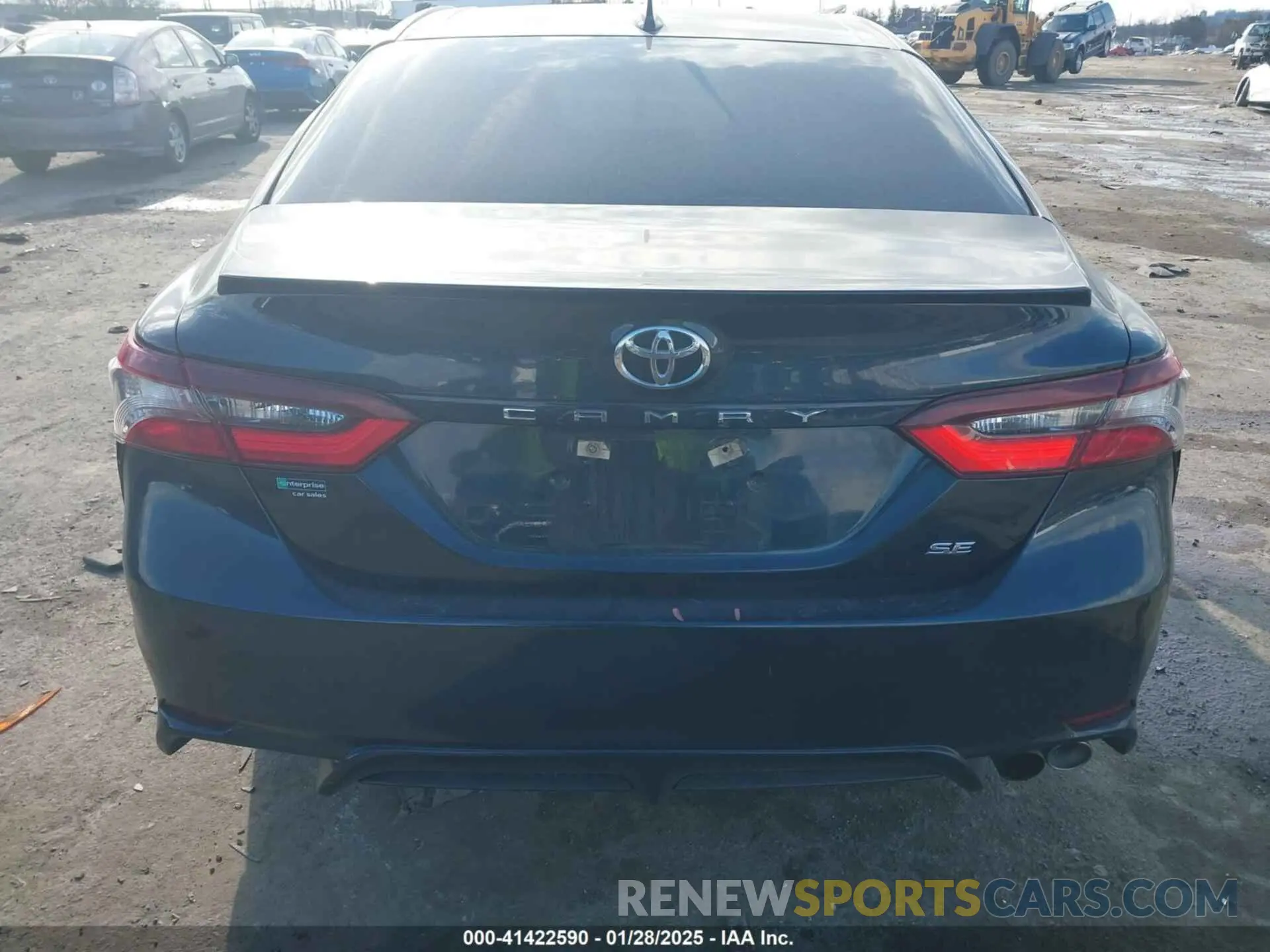16 Photograph of a damaged car 4T1G11AK8MU527456 TOYOTA CAMRY 2021