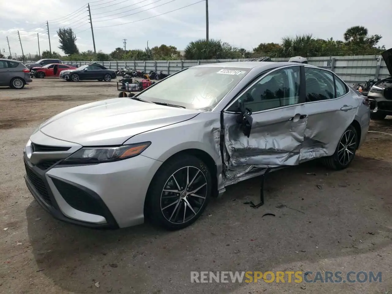1 Photograph of a damaged car 4T1G11AK8MU529613 TOYOTA CAMRY 2021