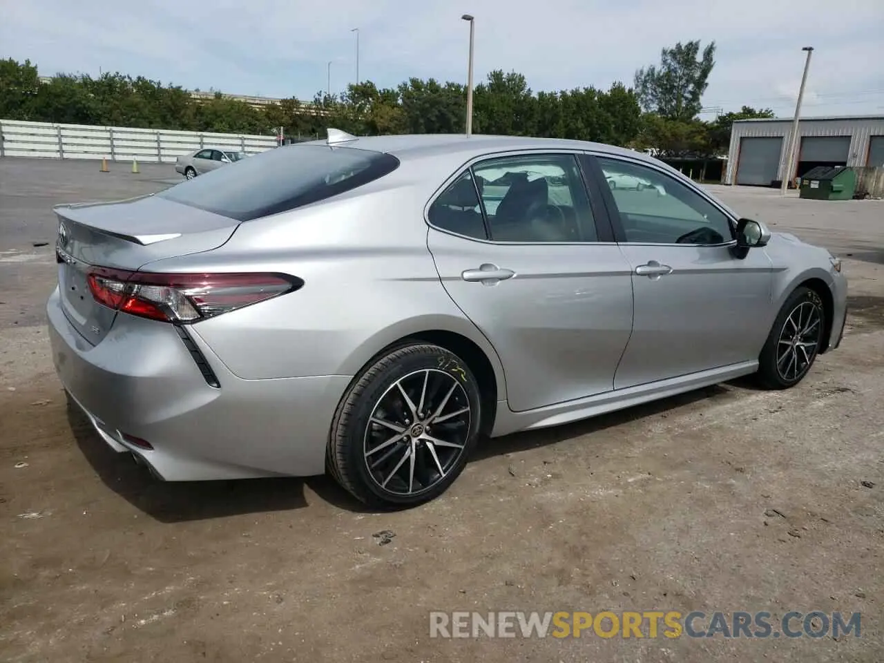 3 Photograph of a damaged car 4T1G11AK8MU529613 TOYOTA CAMRY 2021