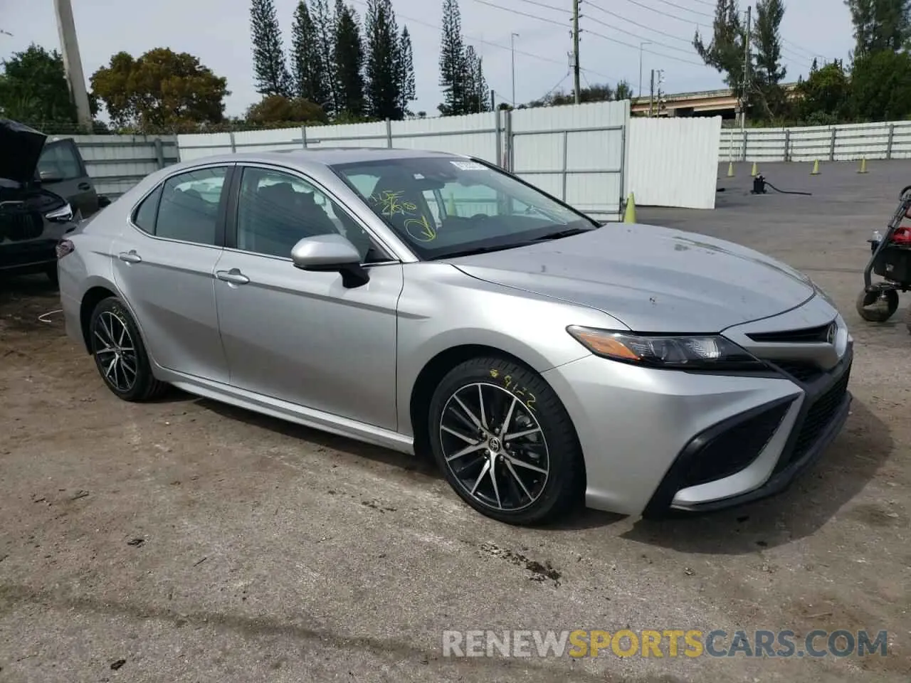 4 Photograph of a damaged car 4T1G11AK8MU529613 TOYOTA CAMRY 2021
