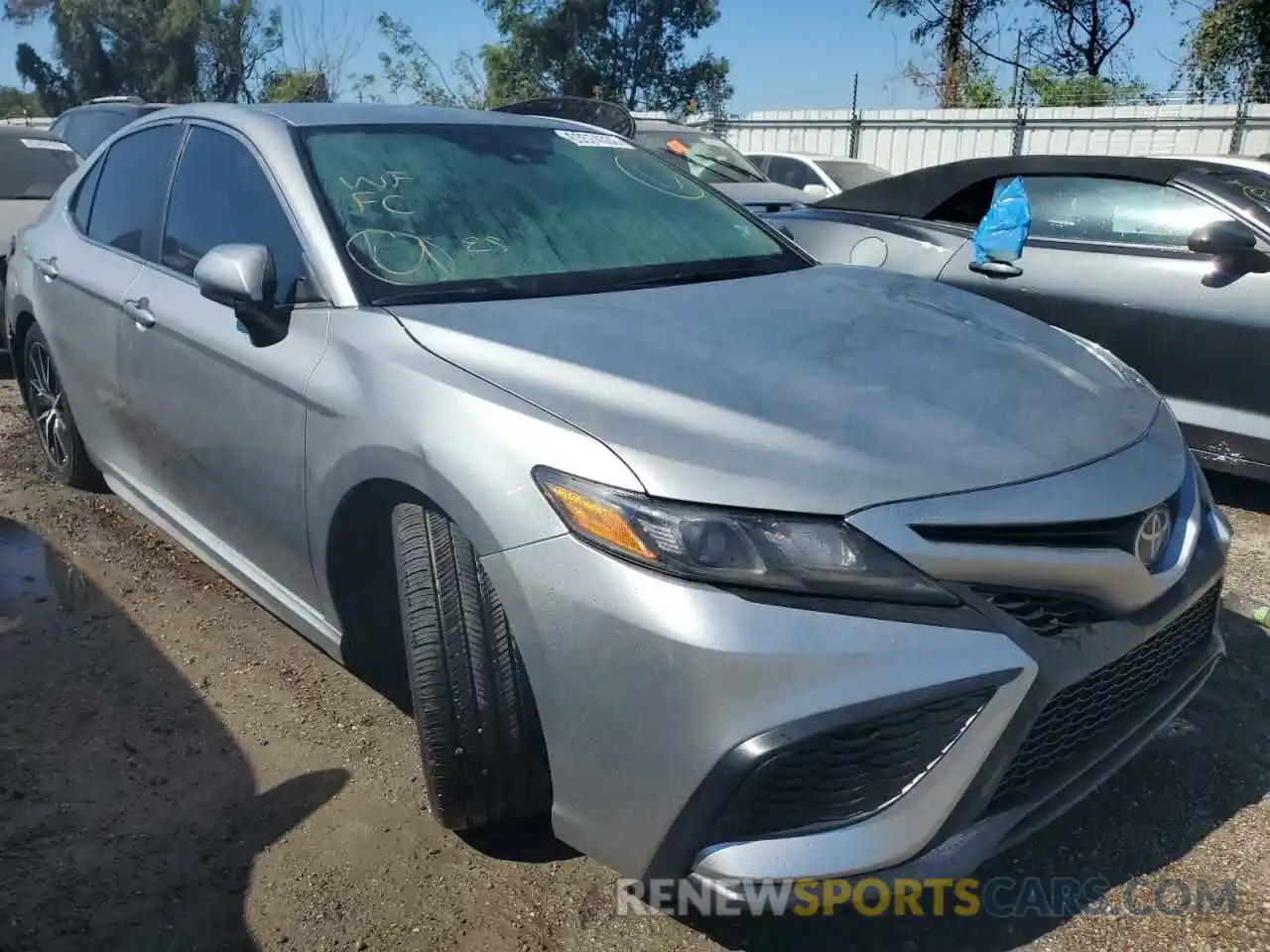 1 Photograph of a damaged car 4T1G11AK8MU532558 TOYOTA CAMRY 2021