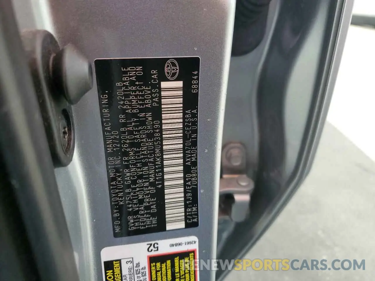 12 Photograph of a damaged car 4T1G11AK8MU538490 TOYOTA CAMRY 2021