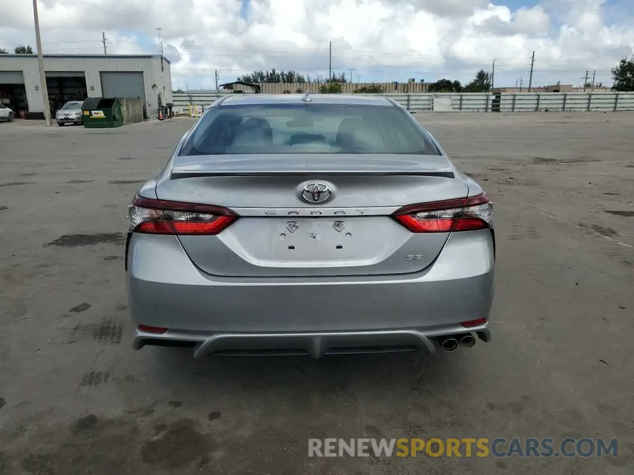 6 Photograph of a damaged car 4T1G11AK8MU538490 TOYOTA CAMRY 2021