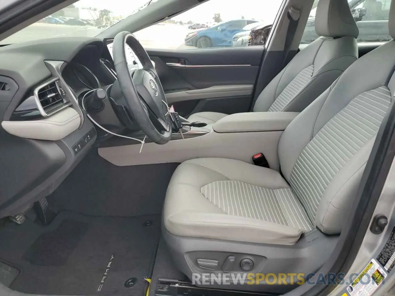 7 Photograph of a damaged car 4T1G11AK8MU538490 TOYOTA CAMRY 2021