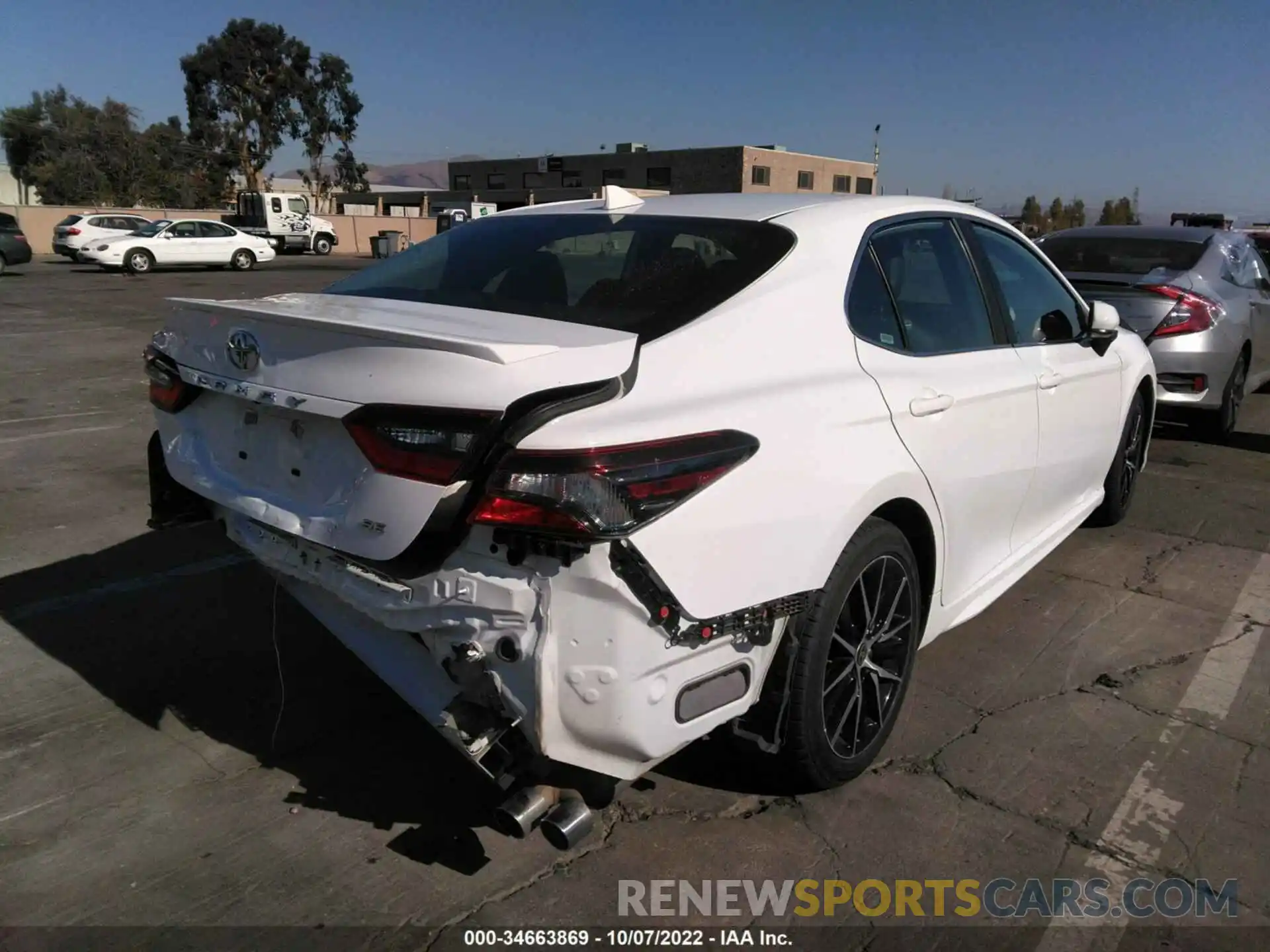 4 Photograph of a damaged car 4T1G11AK8MU540210 TOYOTA CAMRY 2021