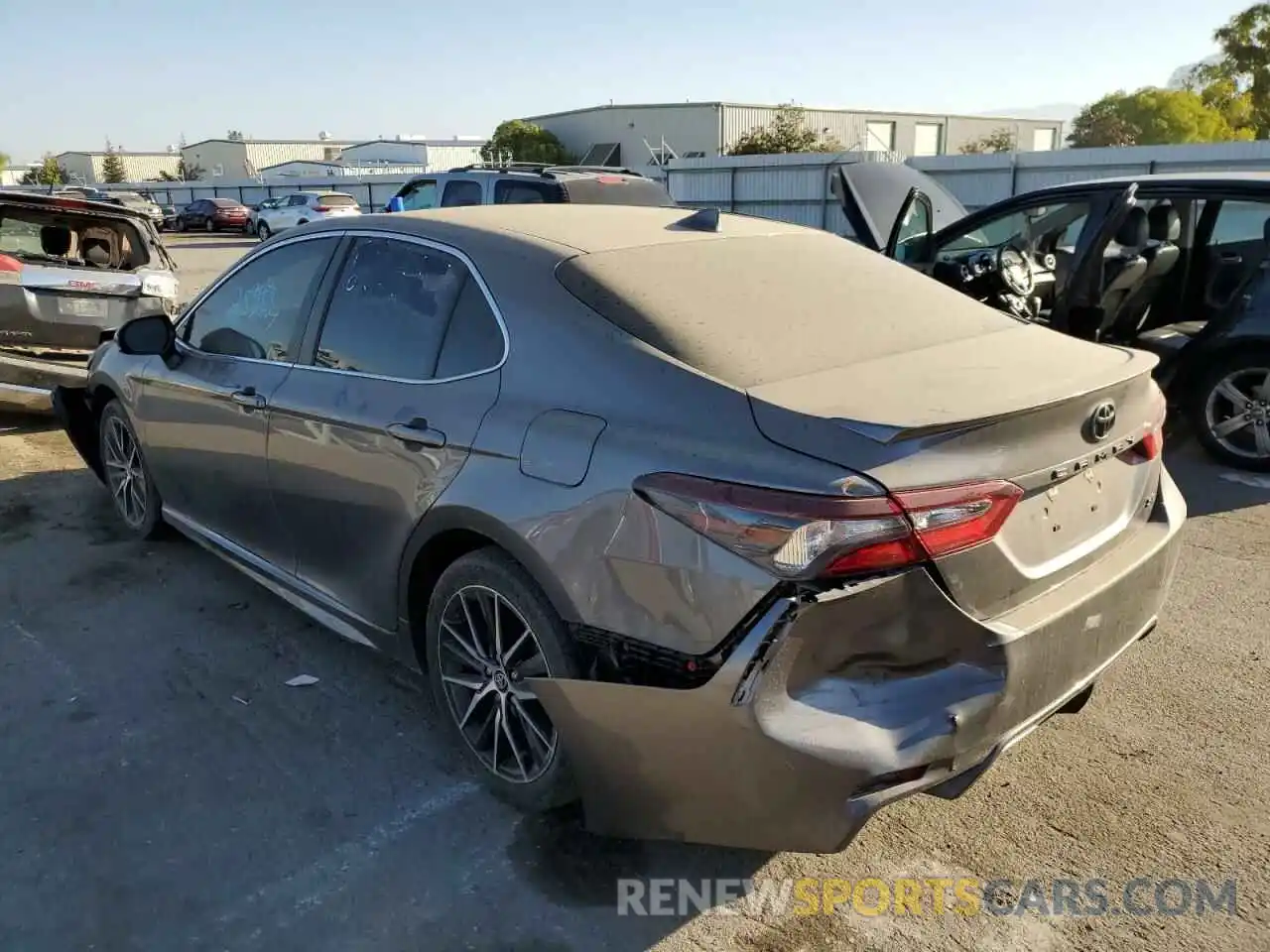 3 Photograph of a damaged car 4T1G11AK8MU550865 TOYOTA CAMRY 2021