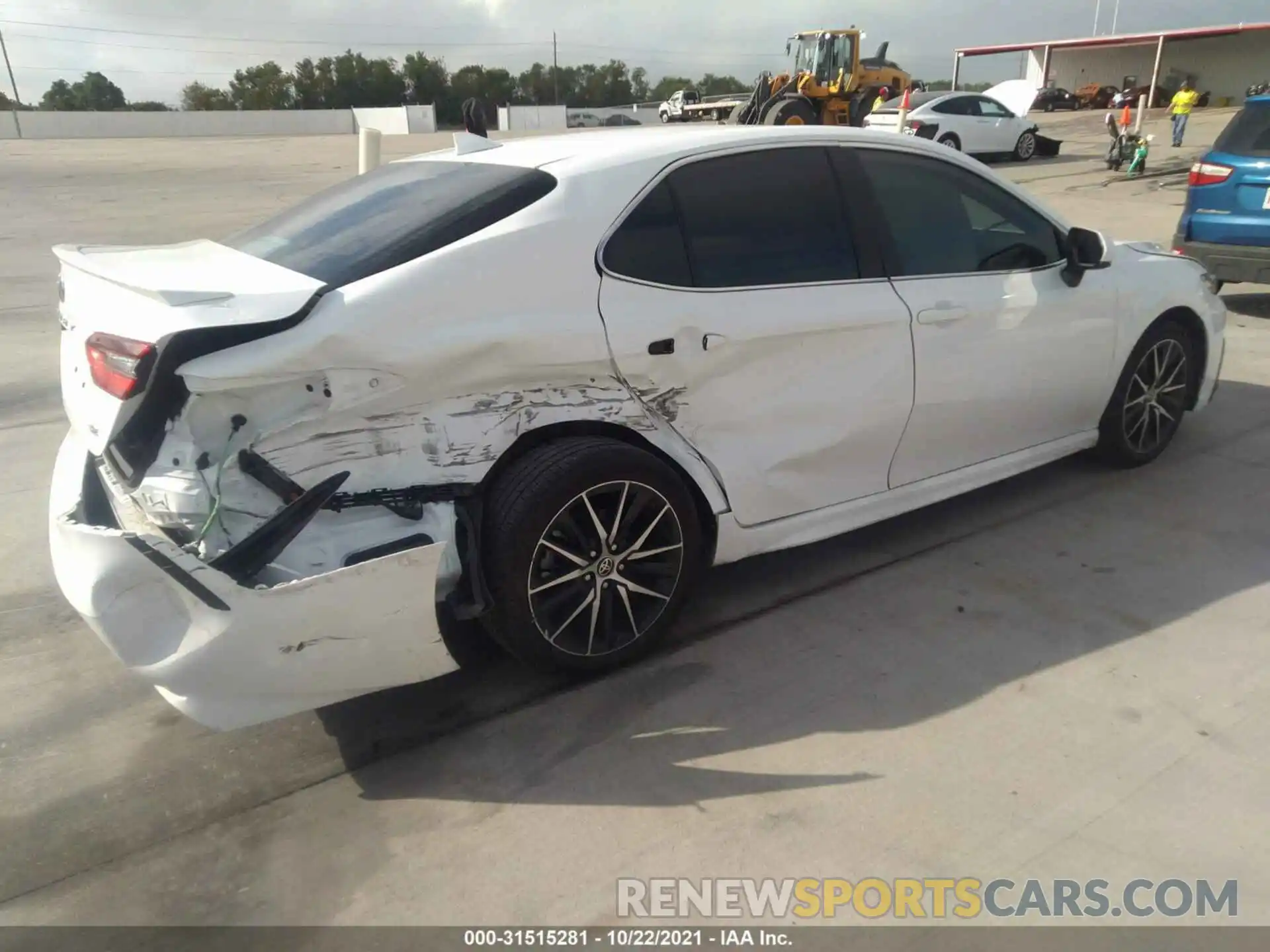 4 Photograph of a damaged car 4T1G11AK8MU562479 TOYOTA CAMRY 2021