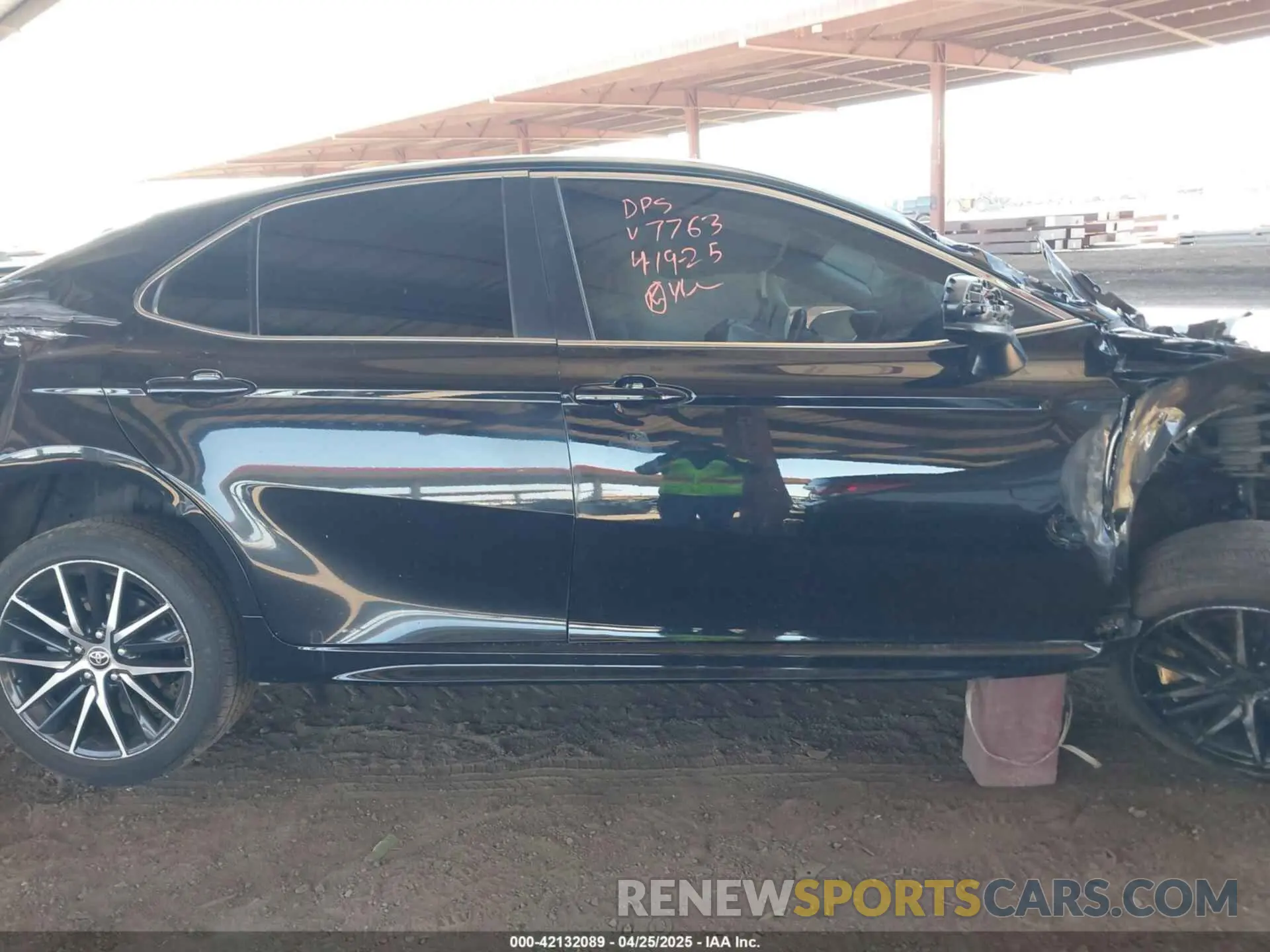 12 Photograph of a damaged car 4T1G11AK8MU567763 TOYOTA CAMRY 2021