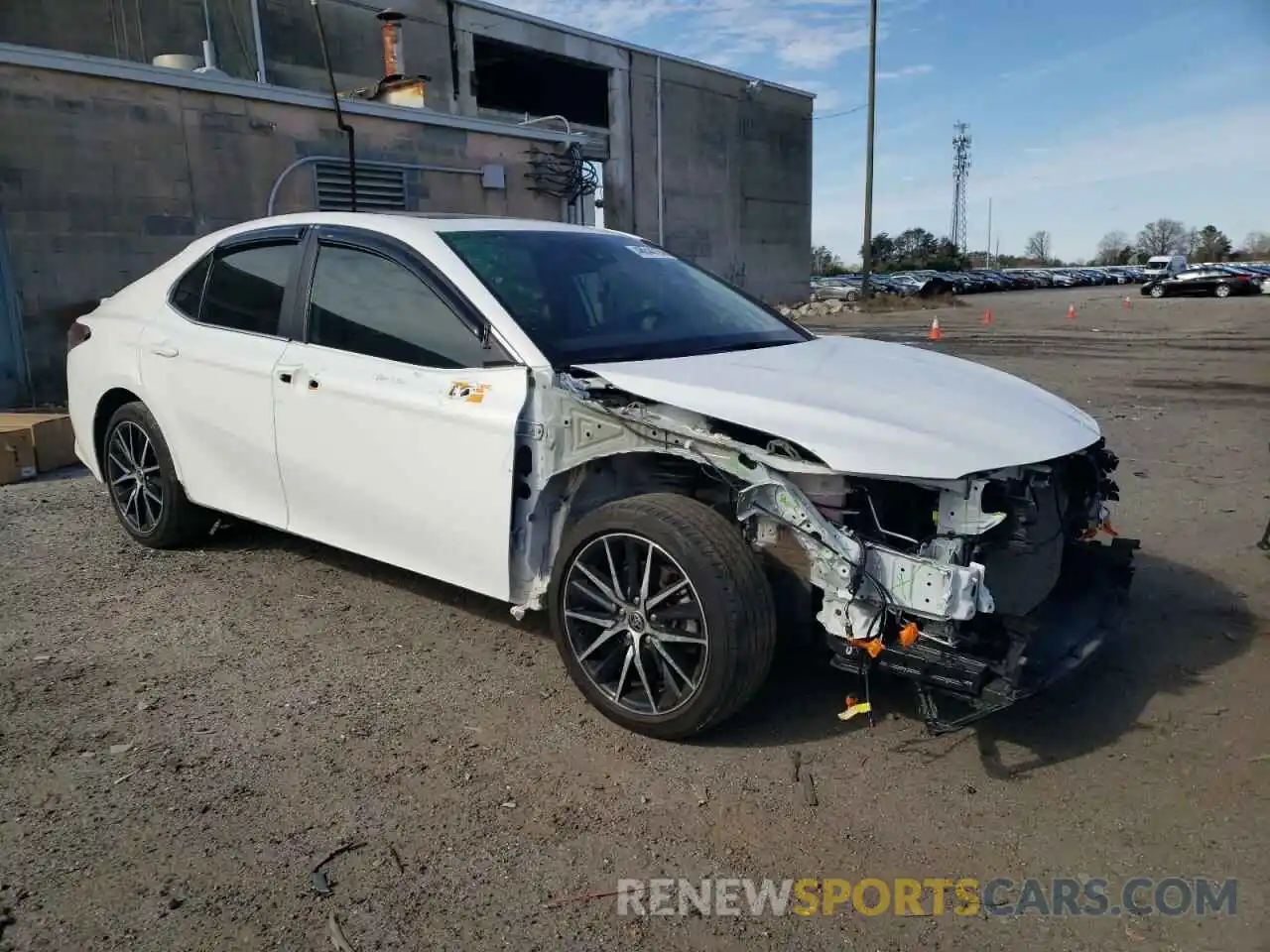 4 Photograph of a damaged car 4T1G11AK8MU573370 TOYOTA CAMRY 2021