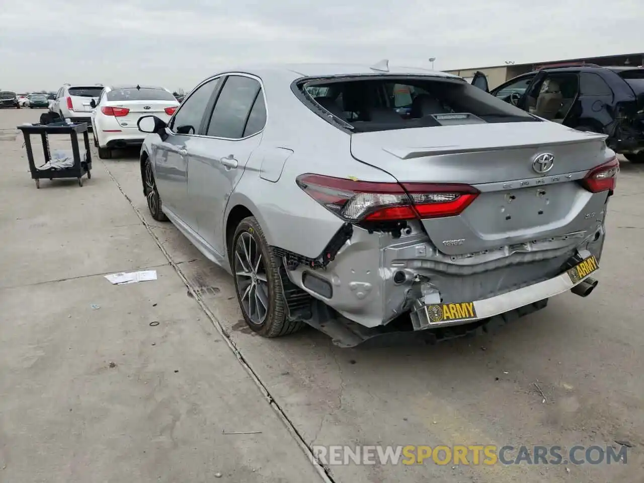 3 Photograph of a damaged car 4T1G11AK8MU573742 TOYOTA CAMRY 2021