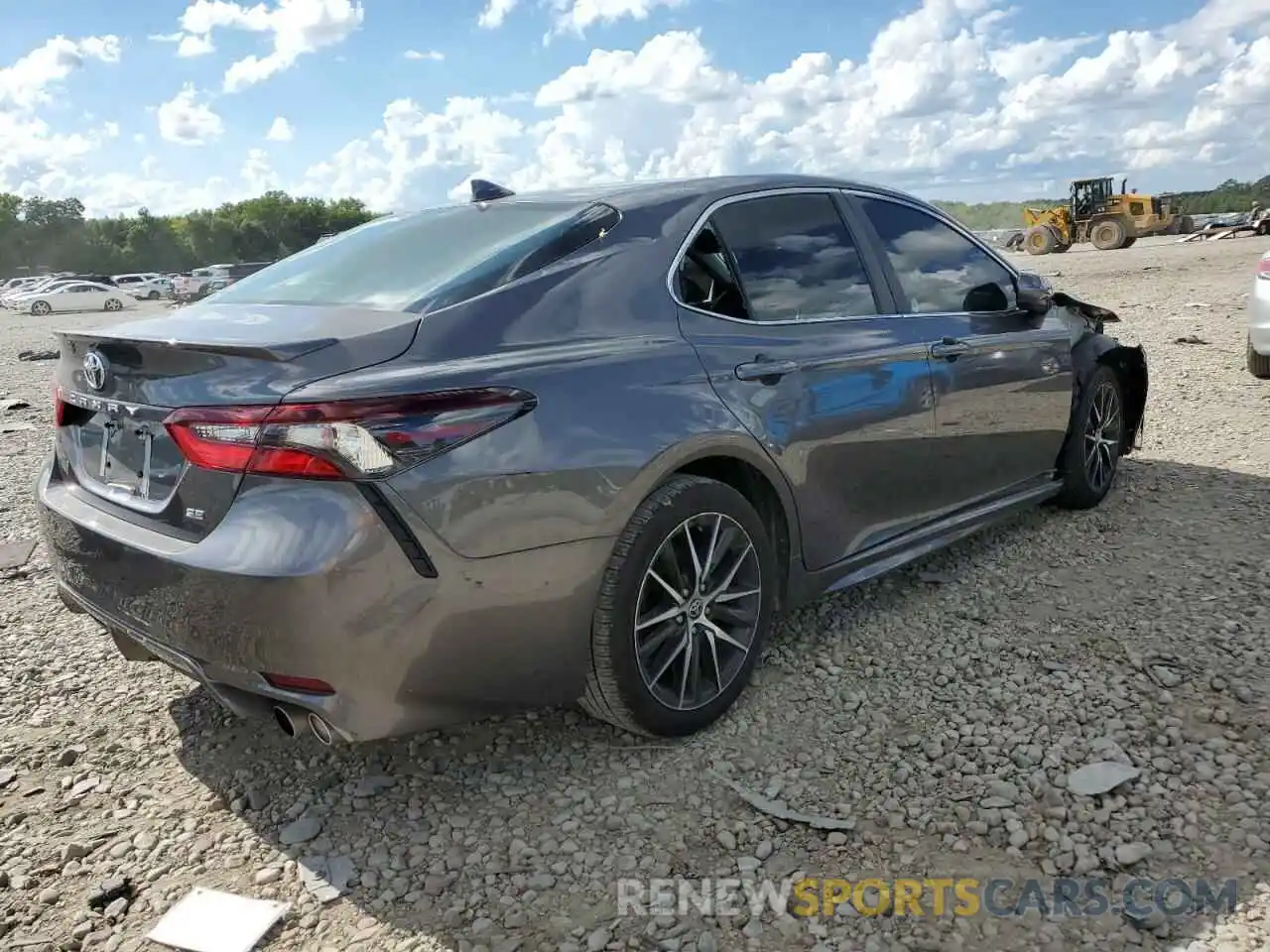 4 Photograph of a damaged car 4T1G11AK8MU577919 TOYOTA CAMRY 2021