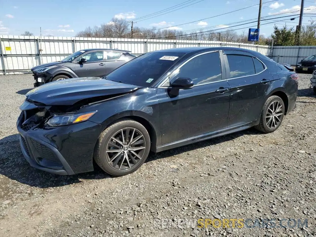 1 Photograph of a damaged car 4T1G11AK8MU582554 TOYOTA CAMRY 2021