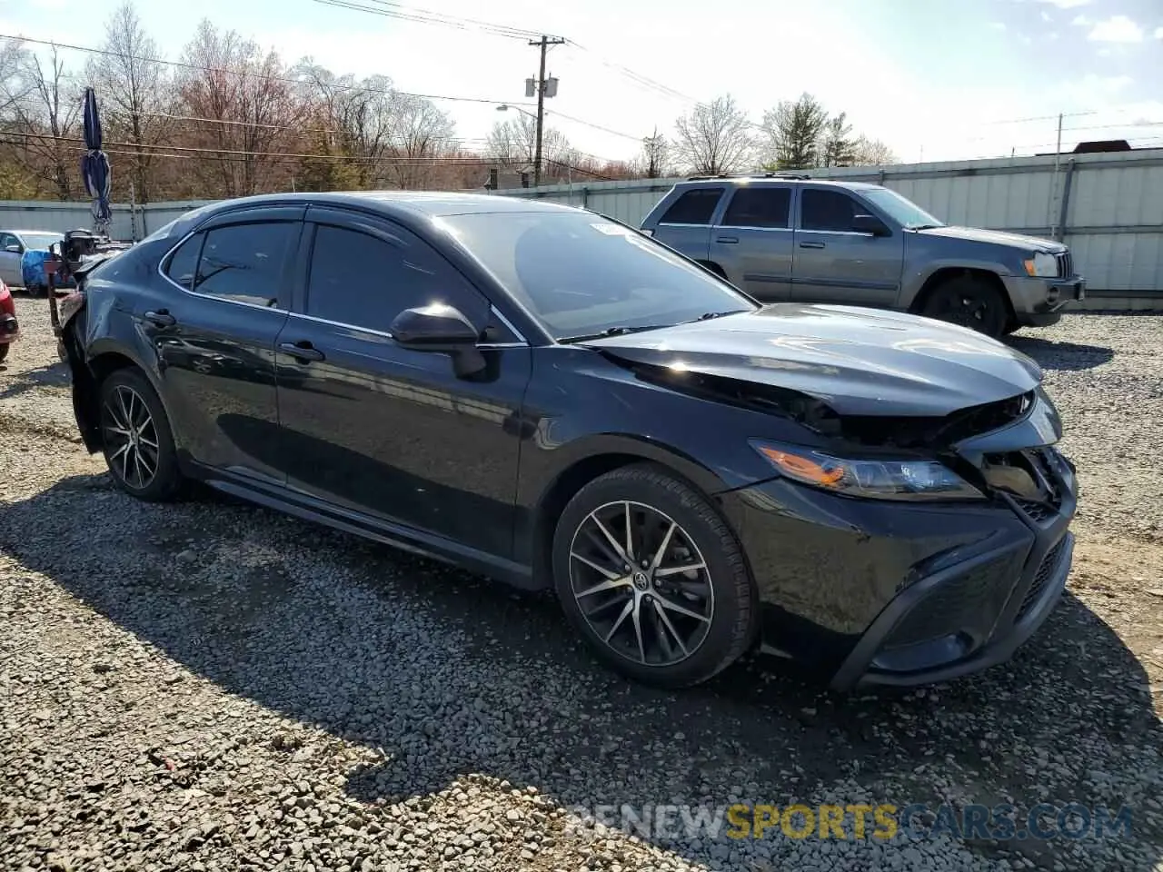 4 Photograph of a damaged car 4T1G11AK8MU582554 TOYOTA CAMRY 2021