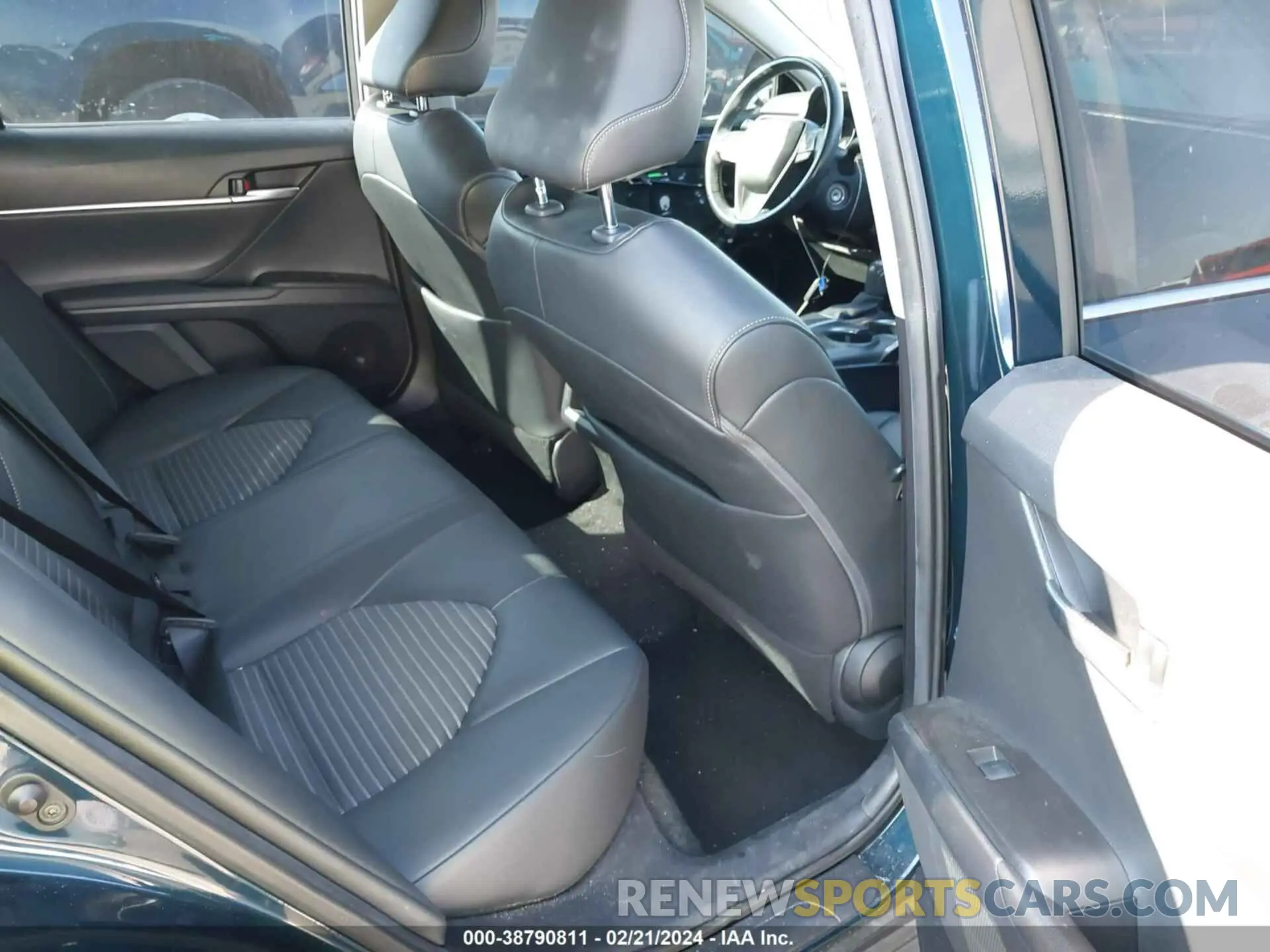 8 Photograph of a damaged car 4T1G11AK8MU587690 TOYOTA CAMRY 2021