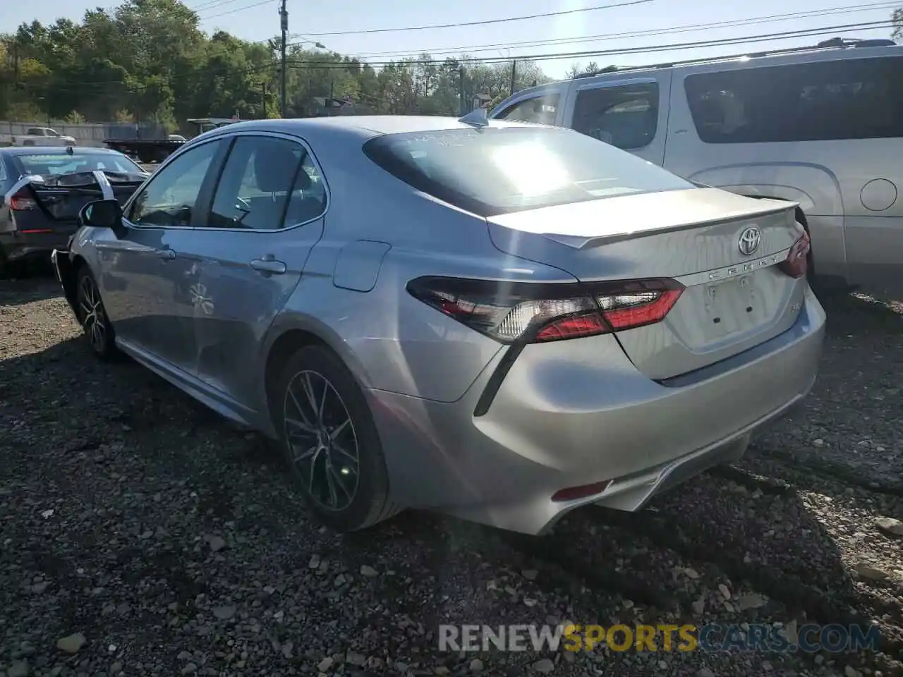 3 Photograph of a damaged car 4T1G11AK8MU590587 TOYOTA CAMRY 2021