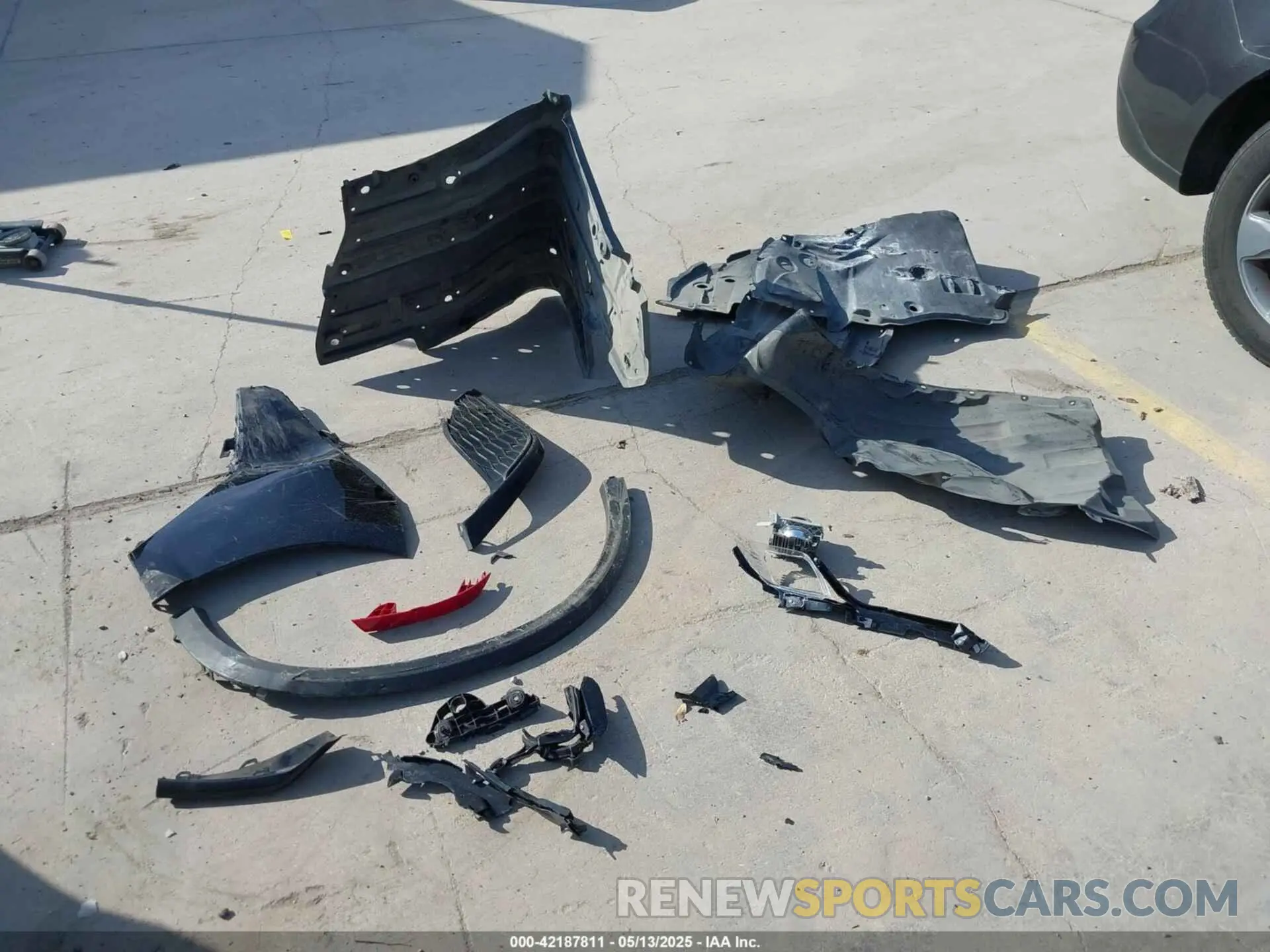 12 Photograph of a damaged car 4T1G11AK8MU594896 TOYOTA CAMRY 2021