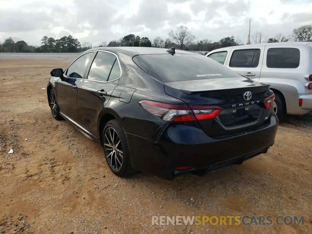 3 Photograph of a damaged car 4T1G11AK8MU604147 TOYOTA CAMRY 2021