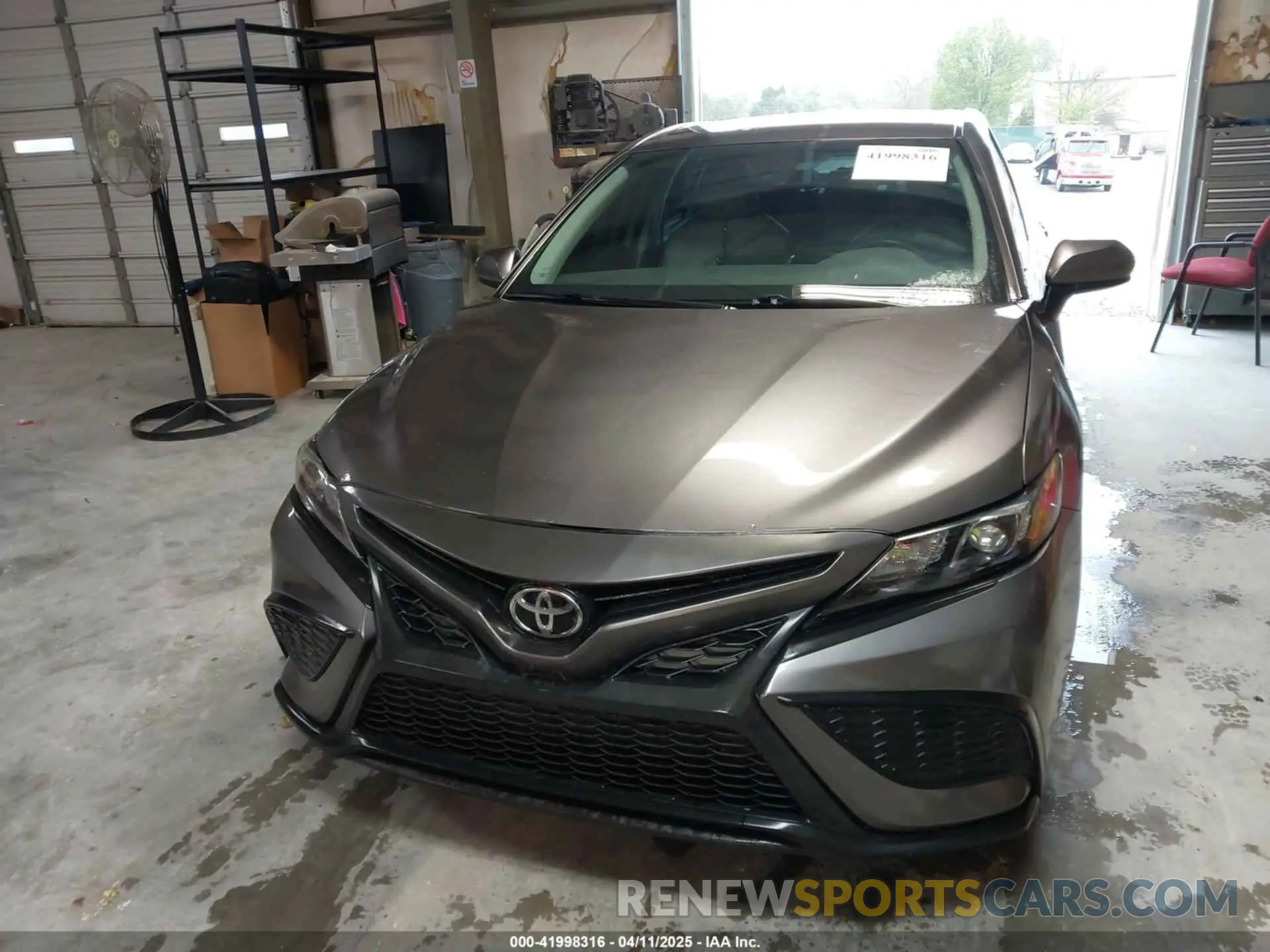 12 Photograph of a damaged car 4T1G11AK9MU407567 TOYOTA CAMRY 2021