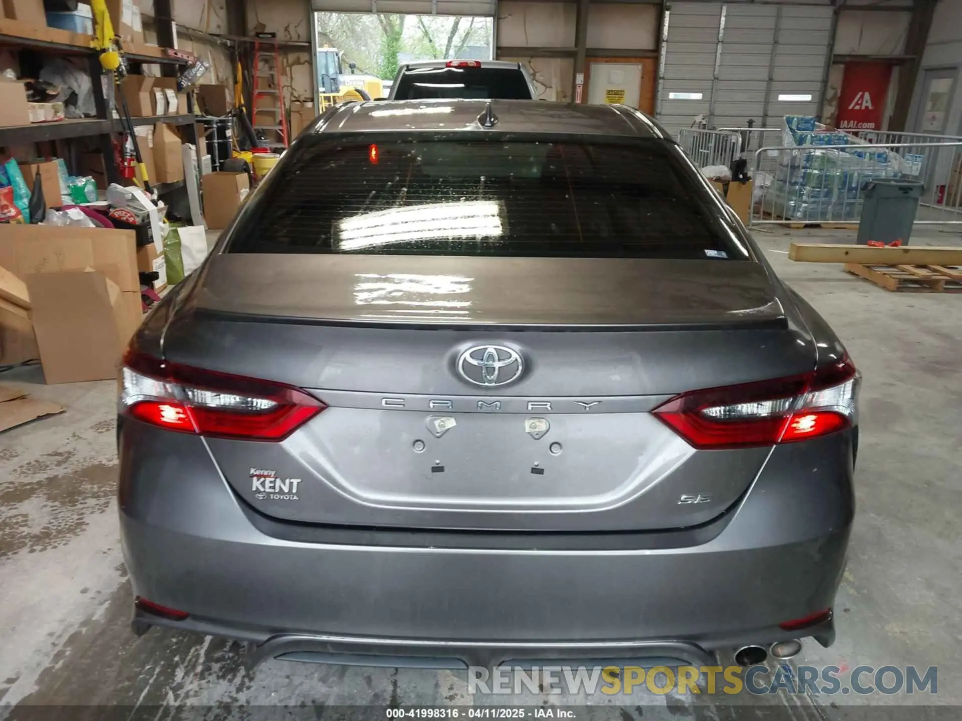 16 Photograph of a damaged car 4T1G11AK9MU407567 TOYOTA CAMRY 2021