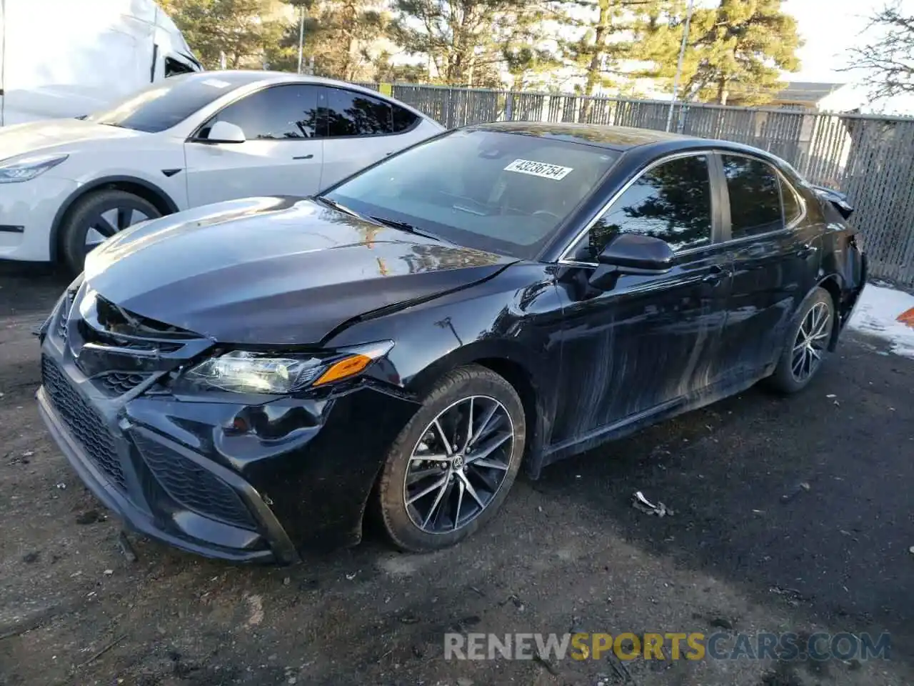 1 Photograph of a damaged car 4T1G11AK9MU410825 TOYOTA CAMRY 2021