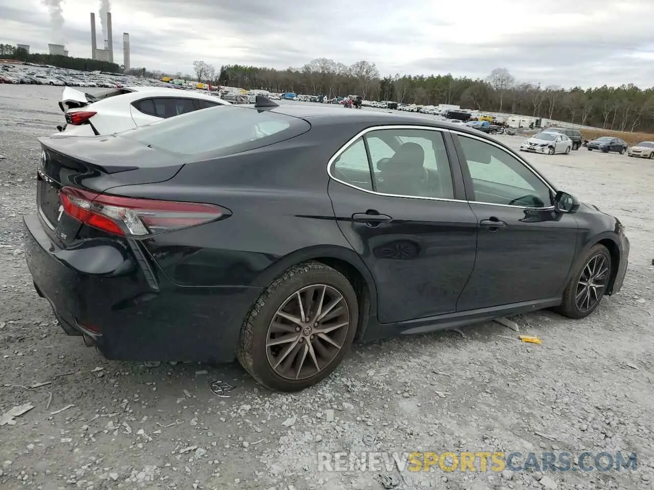 3 Photograph of a damaged car 4T1G11AK9MU413286 TOYOTA CAMRY 2021