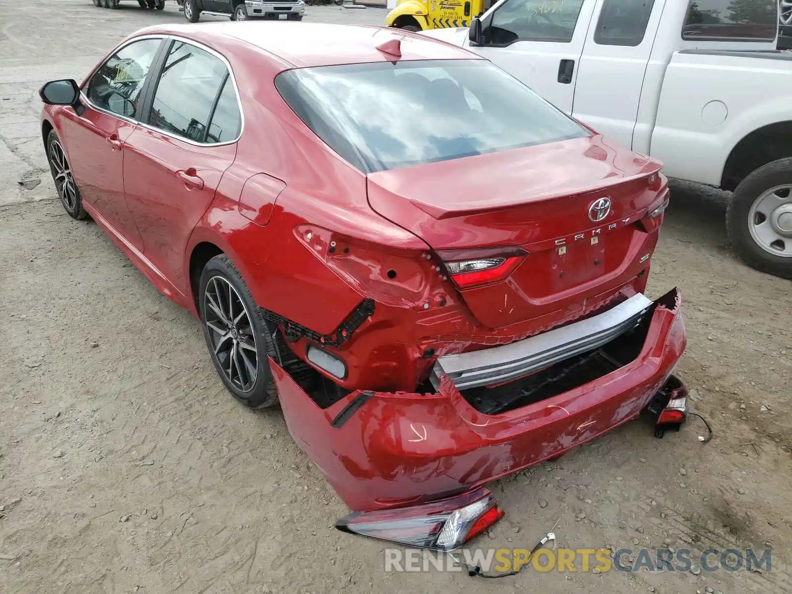 3 Photograph of a damaged car 4T1G11AK9MU420044 TOYOTA CAMRY 2021