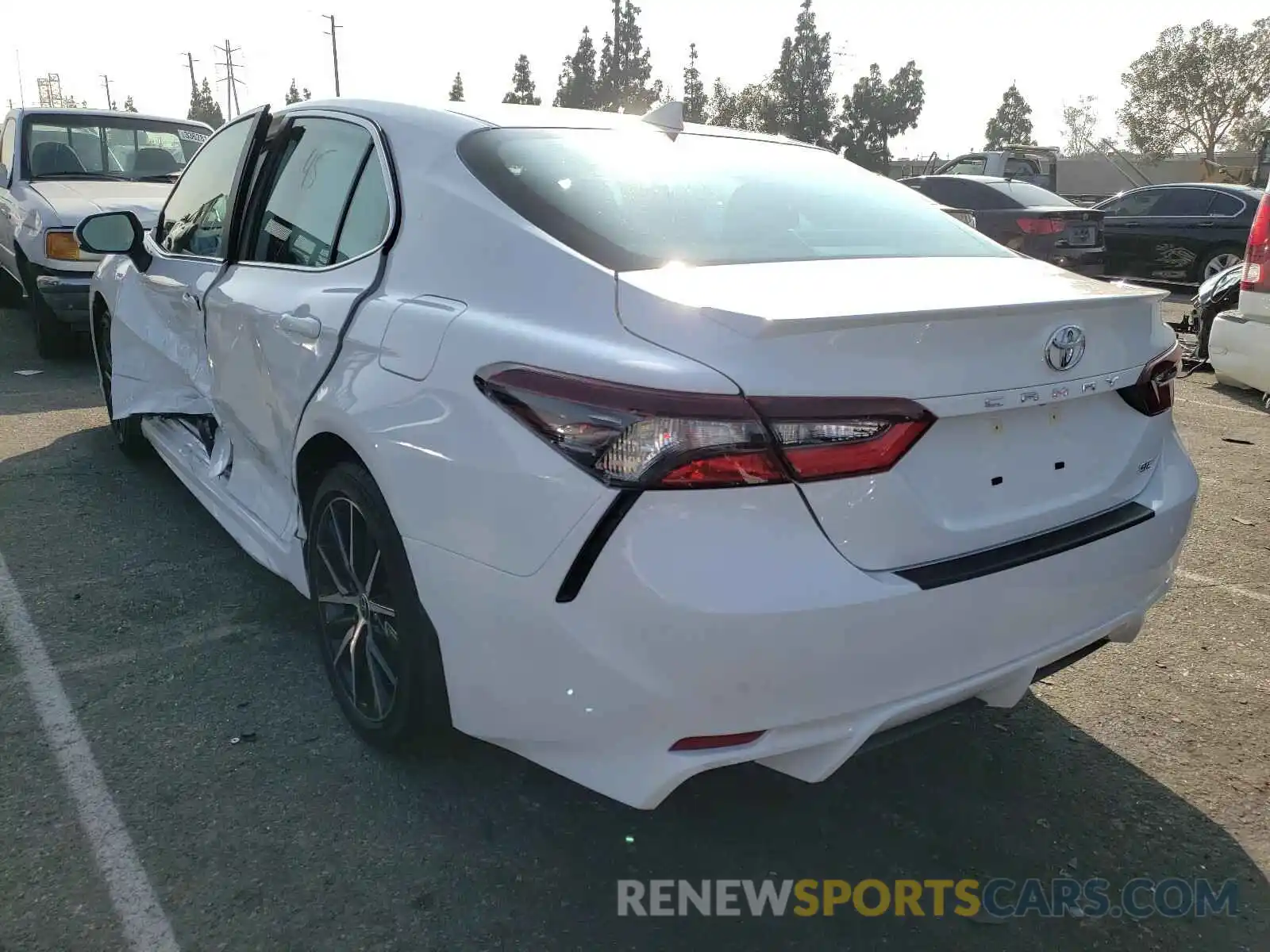 3 Photograph of a damaged car 4T1G11AK9MU422117 TOYOTA CAMRY 2021