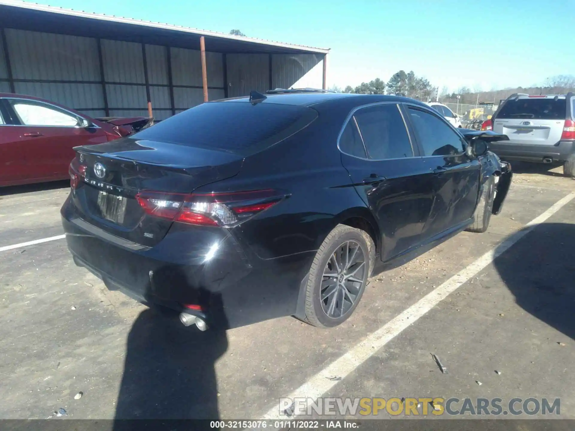 4 Photograph of a damaged car 4T1G11AK9MU432369 TOYOTA CAMRY 2021