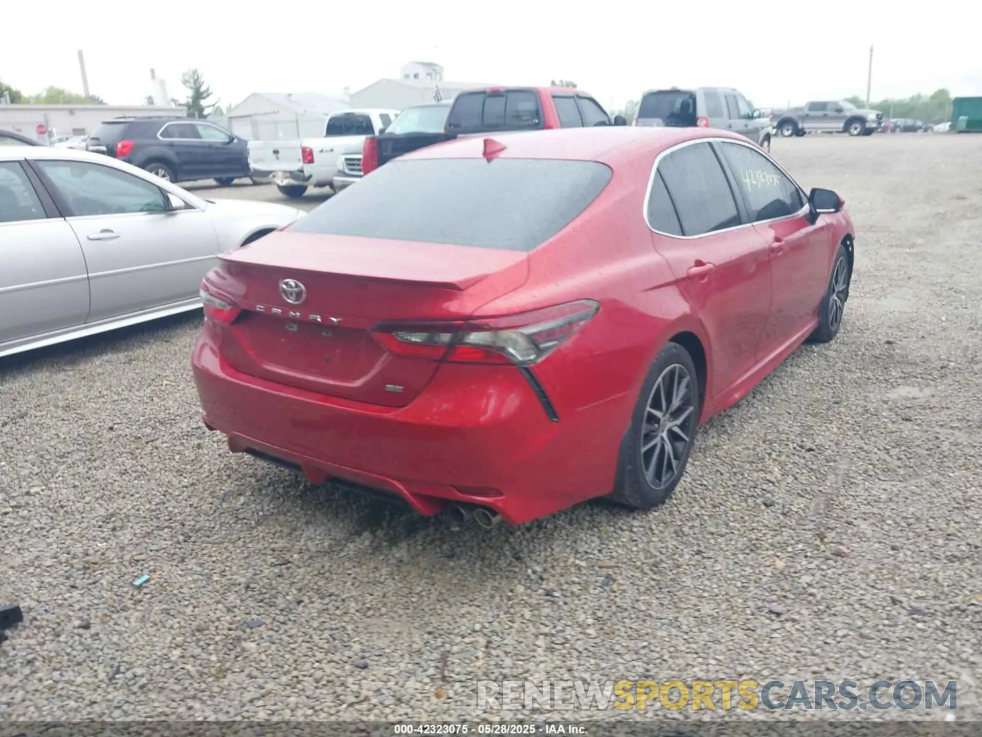 4 Photograph of a damaged car 4T1G11AK9MU442397 TOYOTA CAMRY 2021