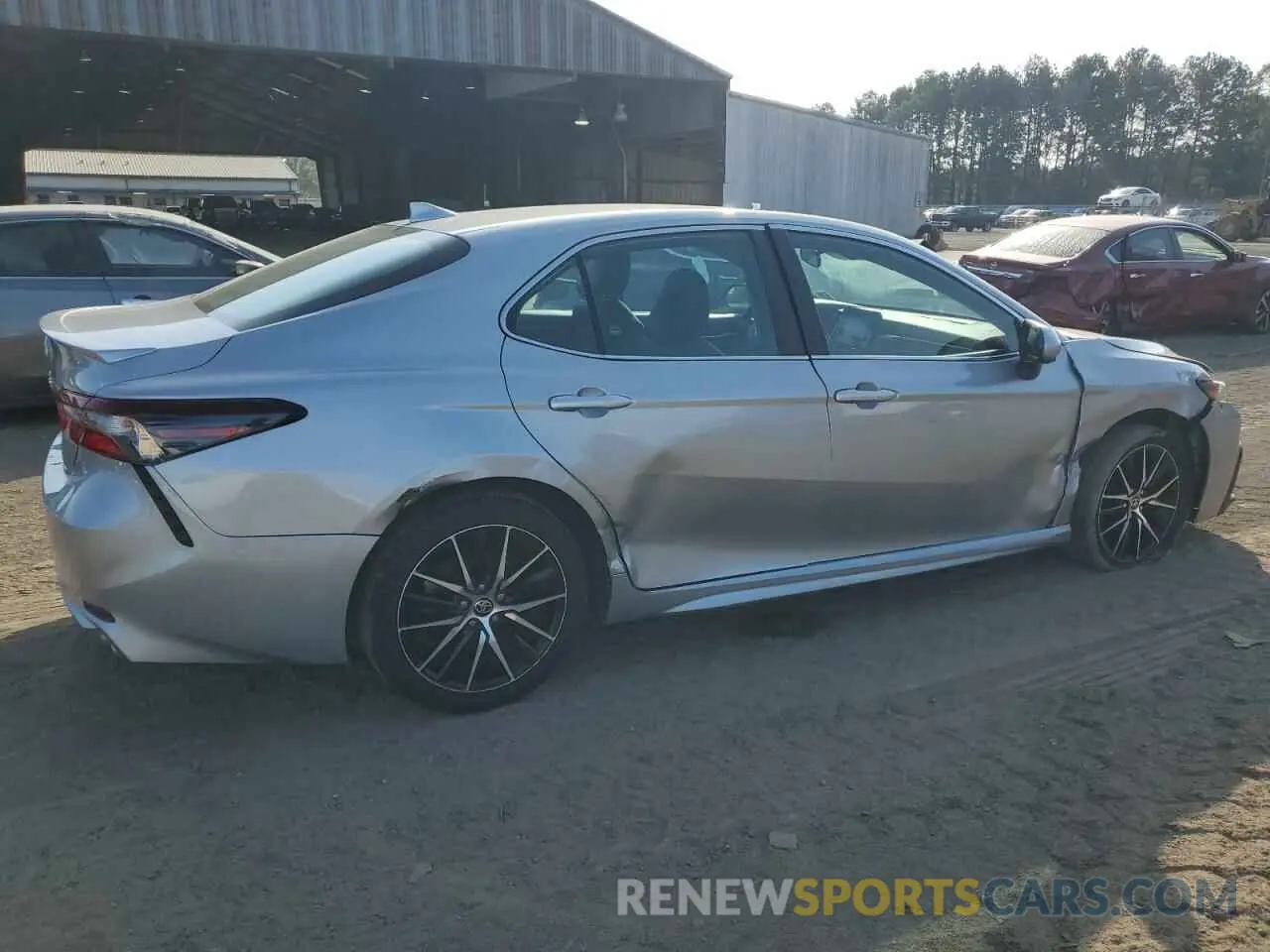 3 Photograph of a damaged car 4T1G11AK9MU469227 TOYOTA CAMRY 2021