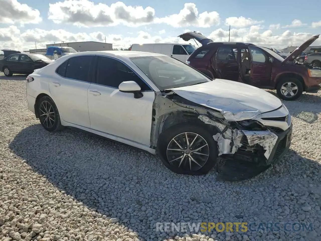 4 Photograph of a damaged car 4T1G11AK9MU491633 TOYOTA CAMRY 2021