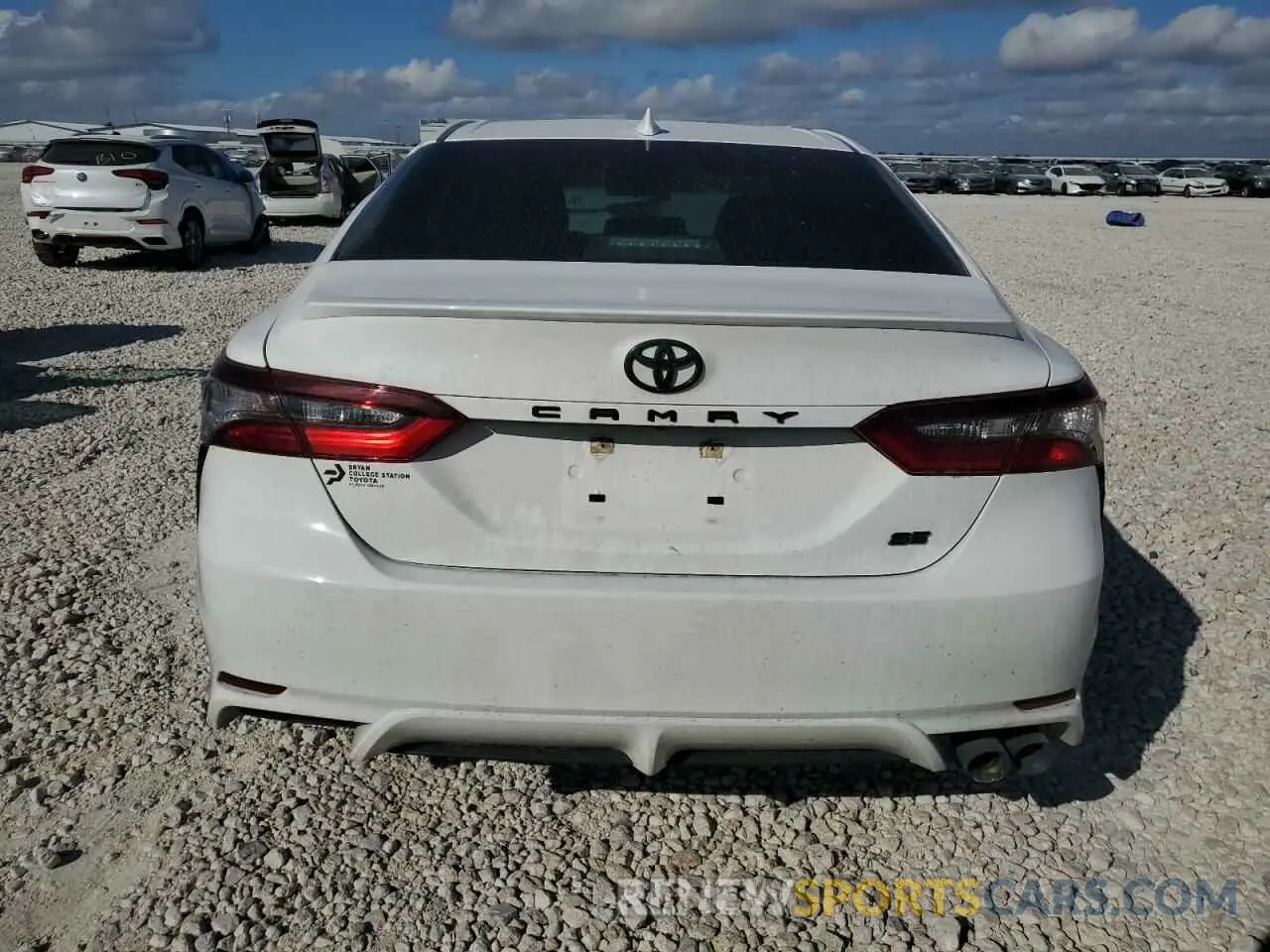 6 Photograph of a damaged car 4T1G11AK9MU491633 TOYOTA CAMRY 2021