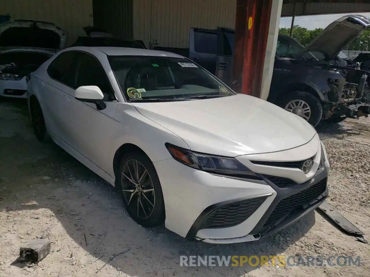 1 Photograph of a damaged car 4T1G11AK9MU515039 TOYOTA CAMRY 2021