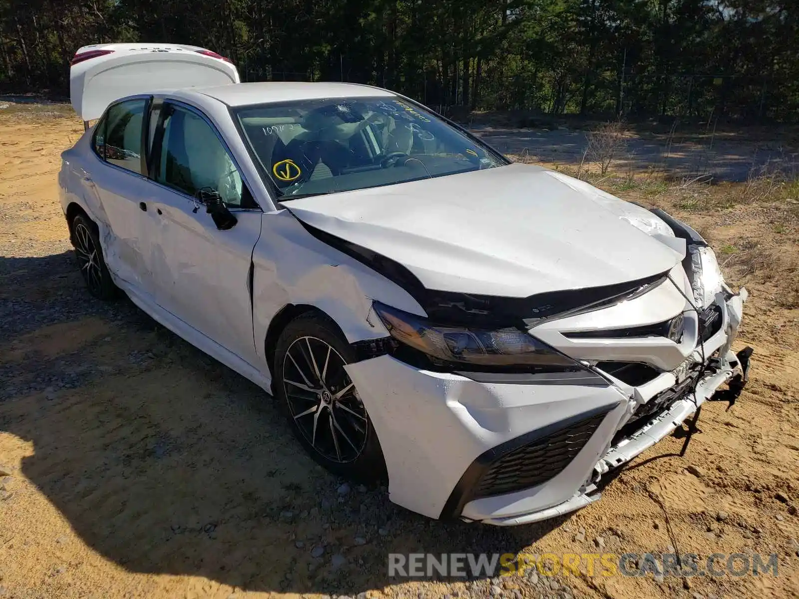 1 Photograph of a damaged car 4T1G11AK9MU516868 TOYOTA CAMRY 2021