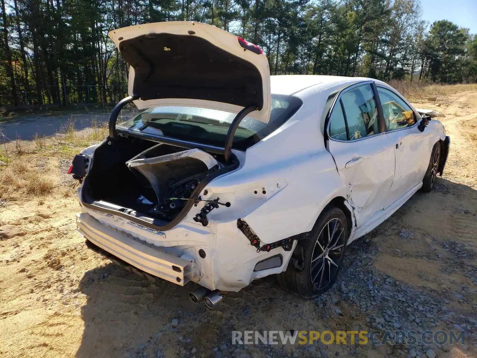 4 Photograph of a damaged car 4T1G11AK9MU516868 TOYOTA CAMRY 2021