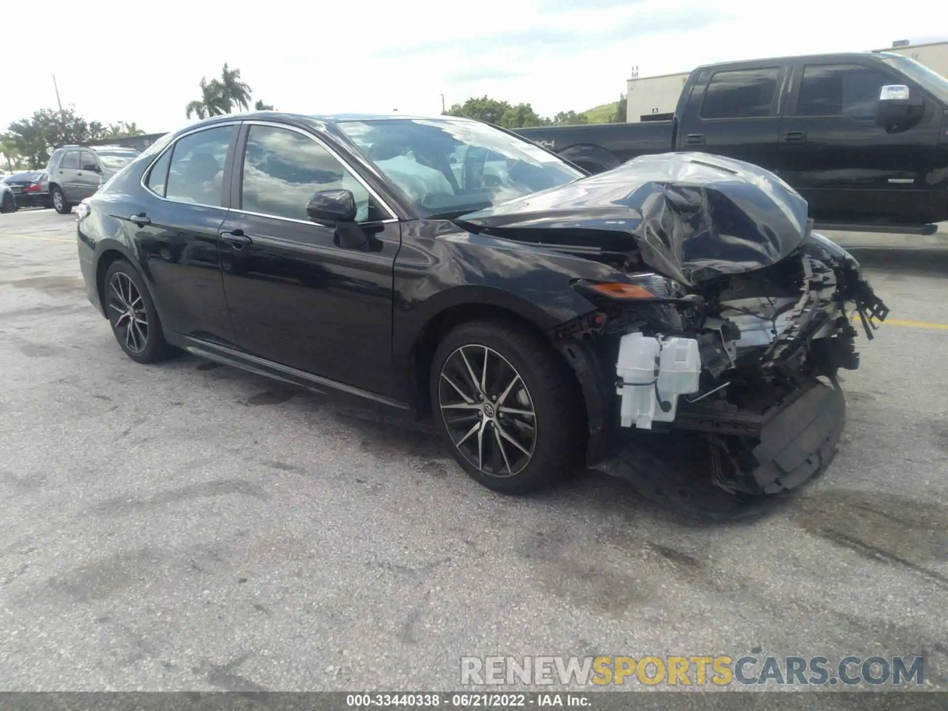 1 Photograph of a damaged car 4T1G11AK9MU516921 TOYOTA CAMRY 2021